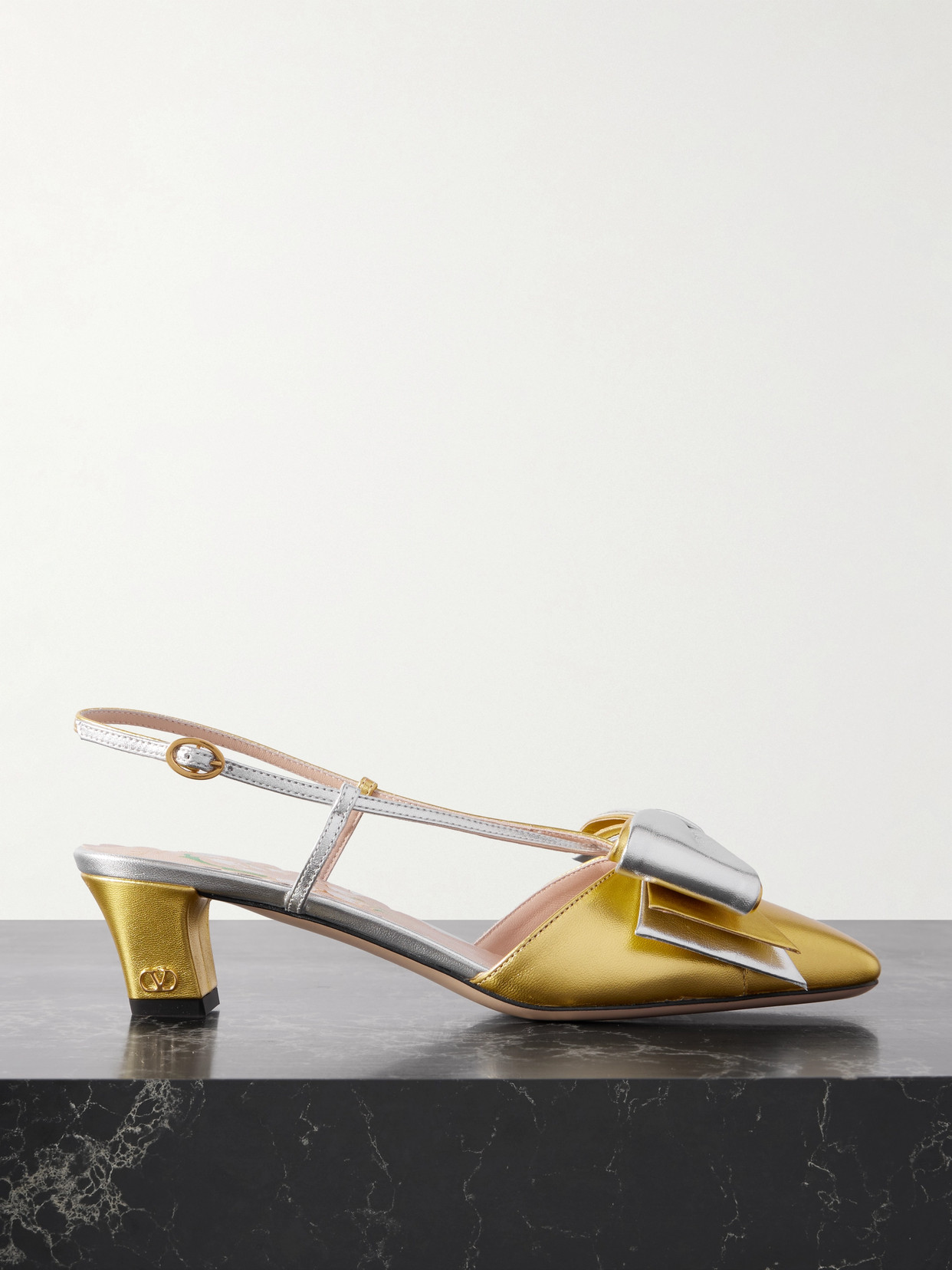 Valentino Garavani Bowbow Two-tone Metallic Leather Pumps In Gold