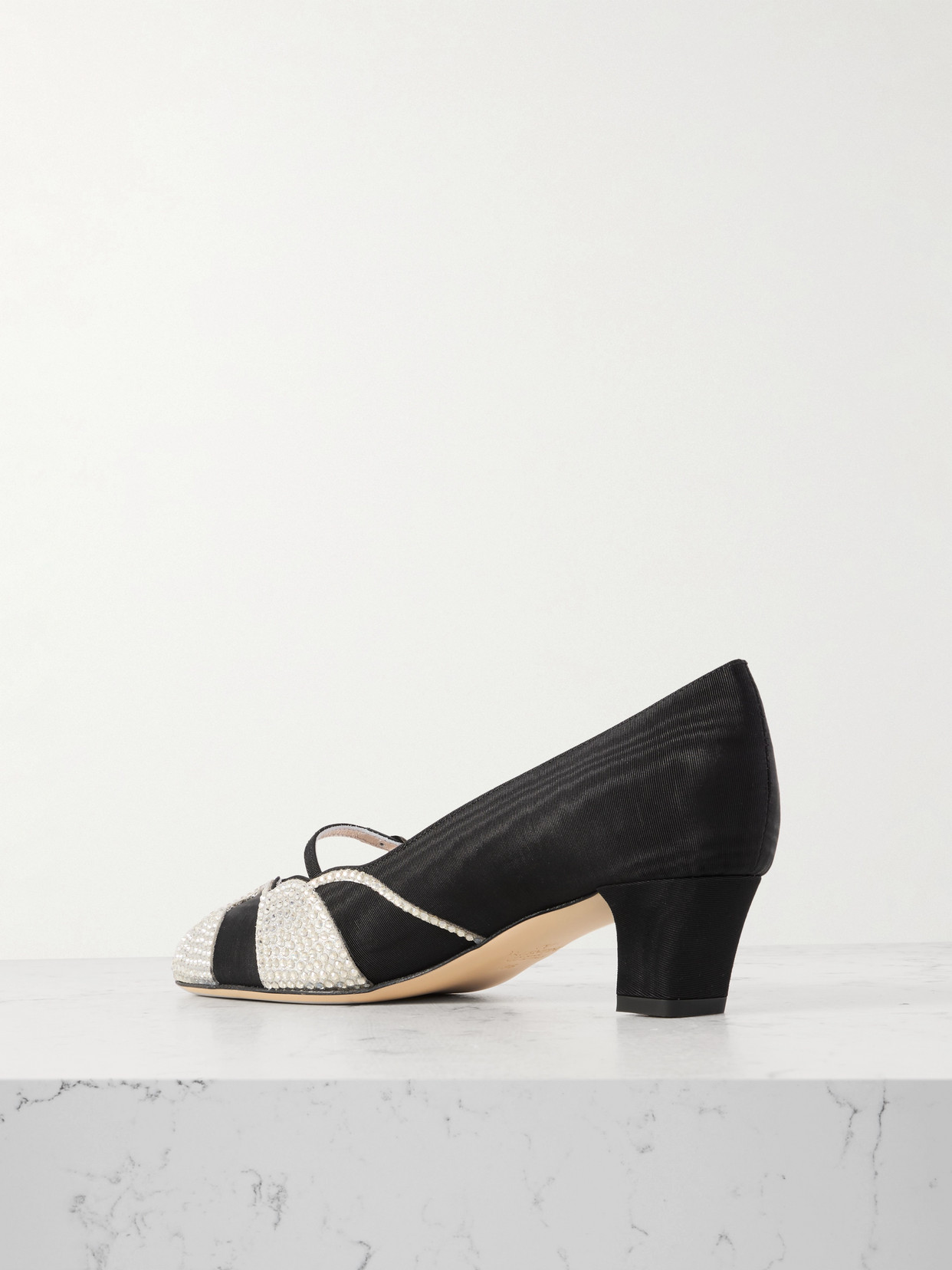 Valentino Garavani Women Black Fabric Bowow Pumps In Black
