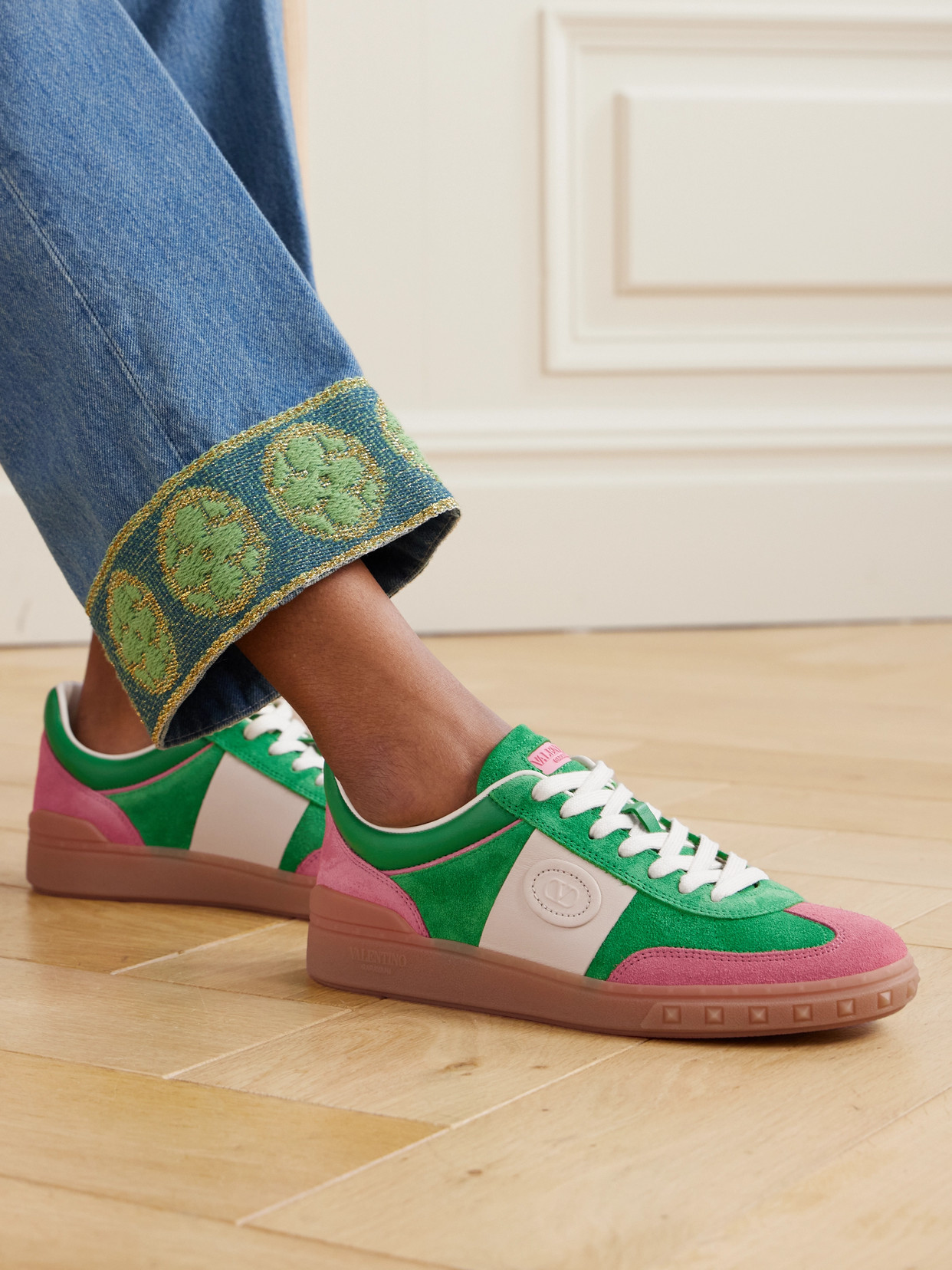 Valentino Upvillage Low Top Sneakers In Green