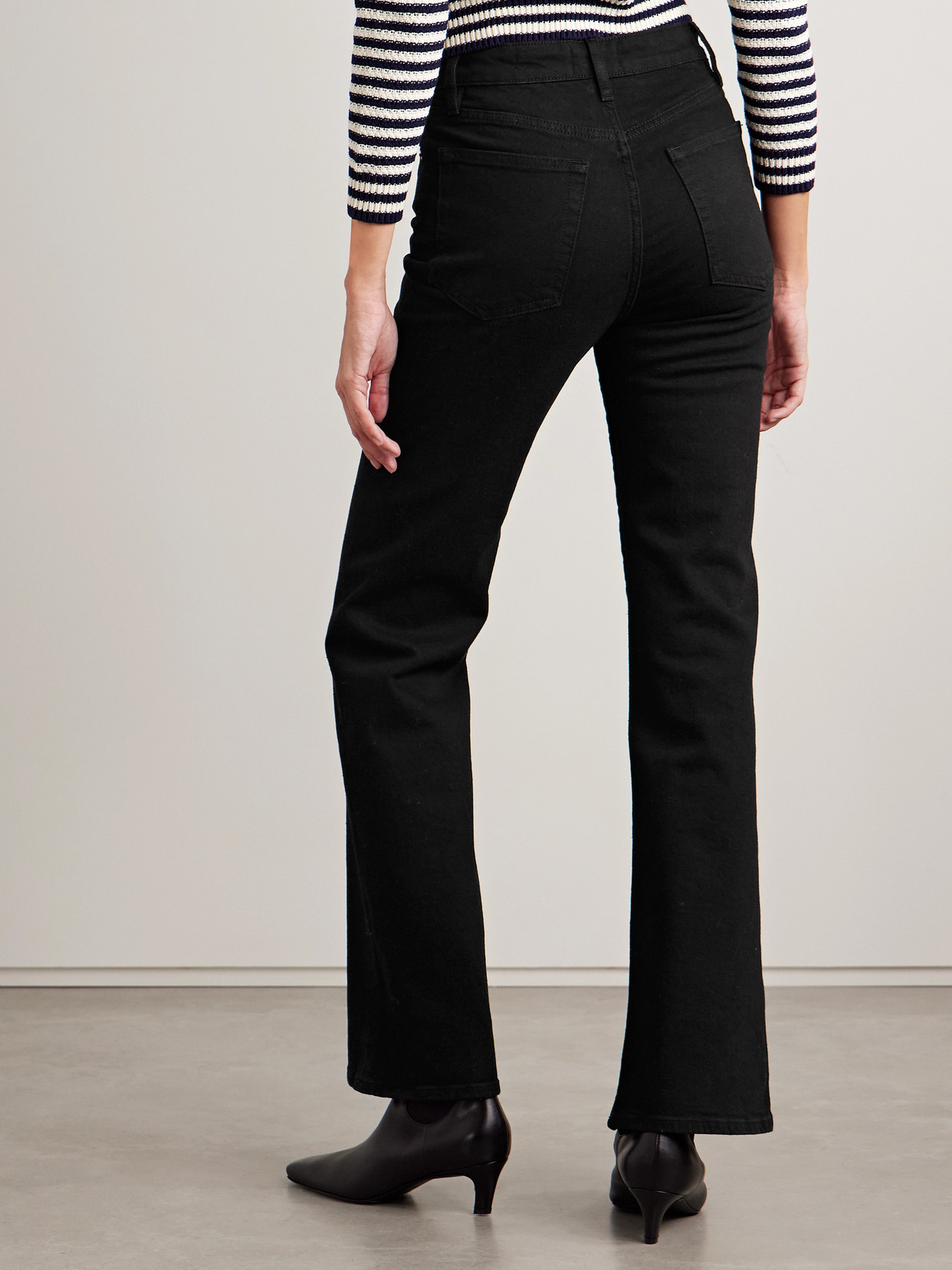 Frame Le Crop Mini Claudius Bootcut Jean In Black