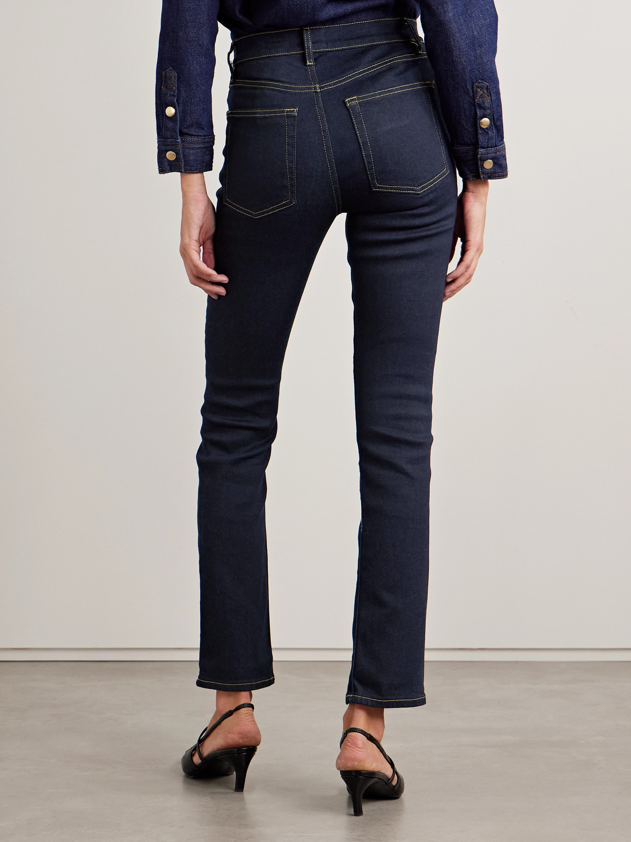 Frame Le Crop Mini Boot Mid-rise Flared Jeans In Blue