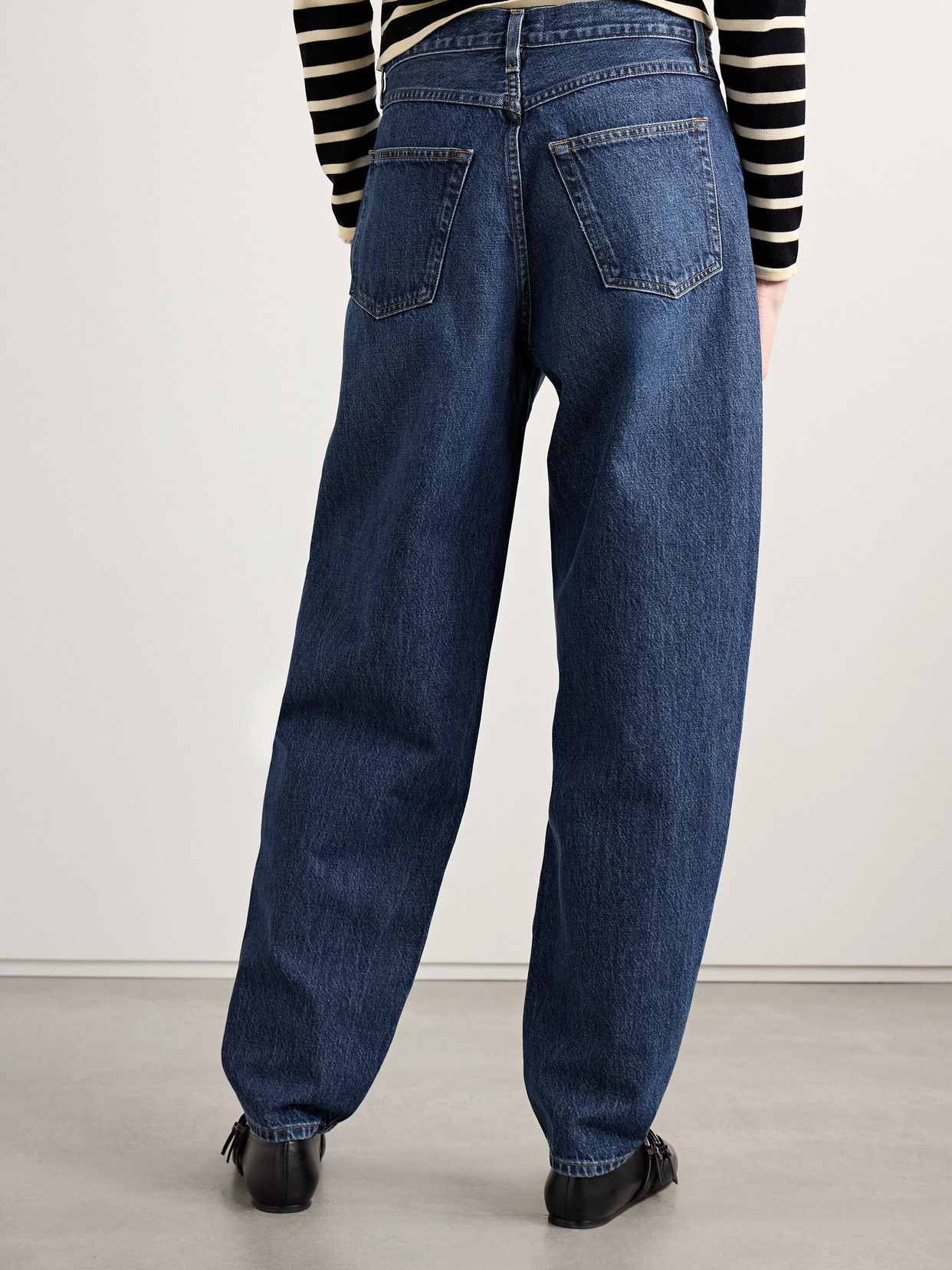 Frame The Narrow High-rise Tapered Jeans In Blue