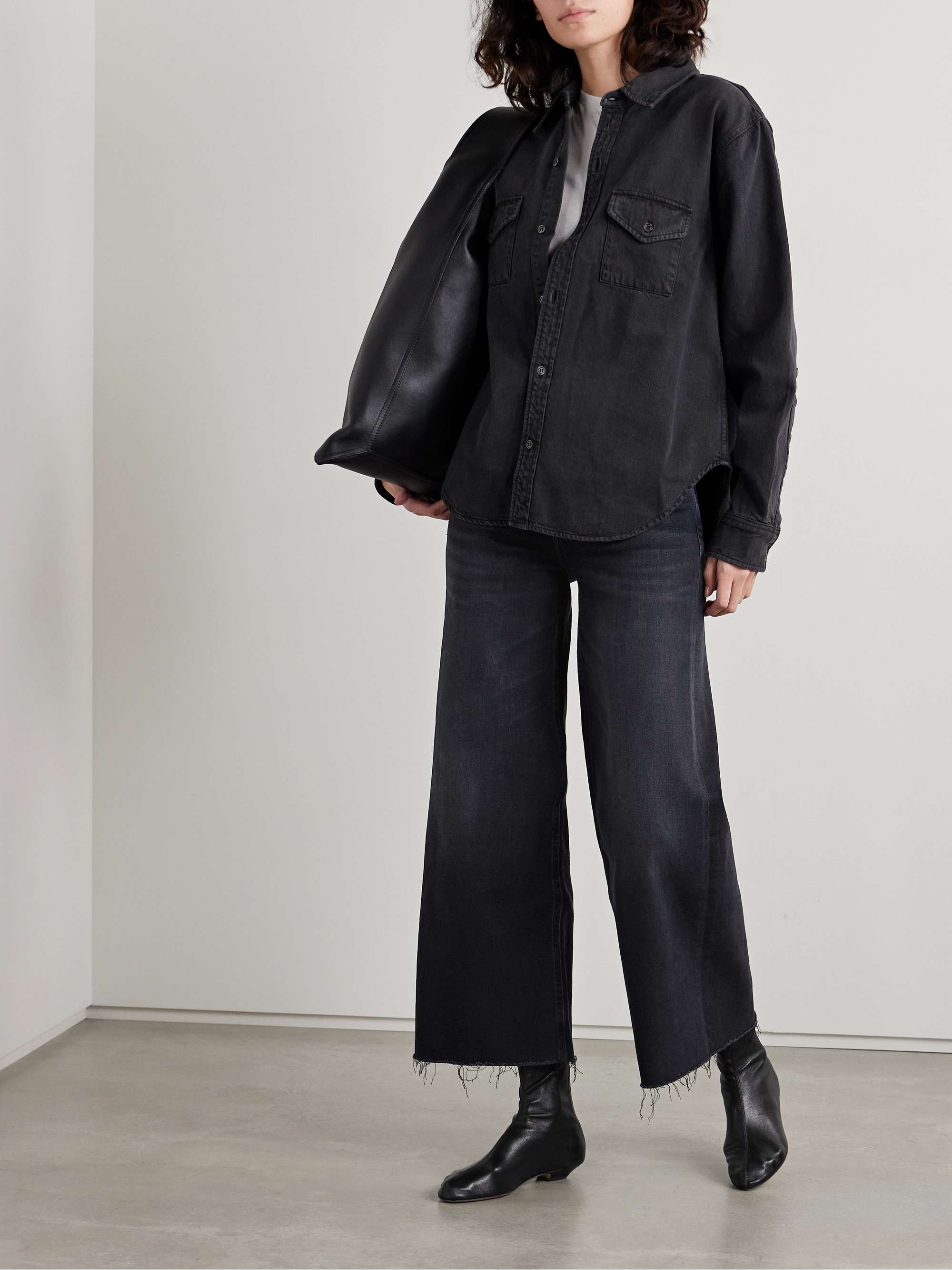 Women's frayed cropped jeans hotsell