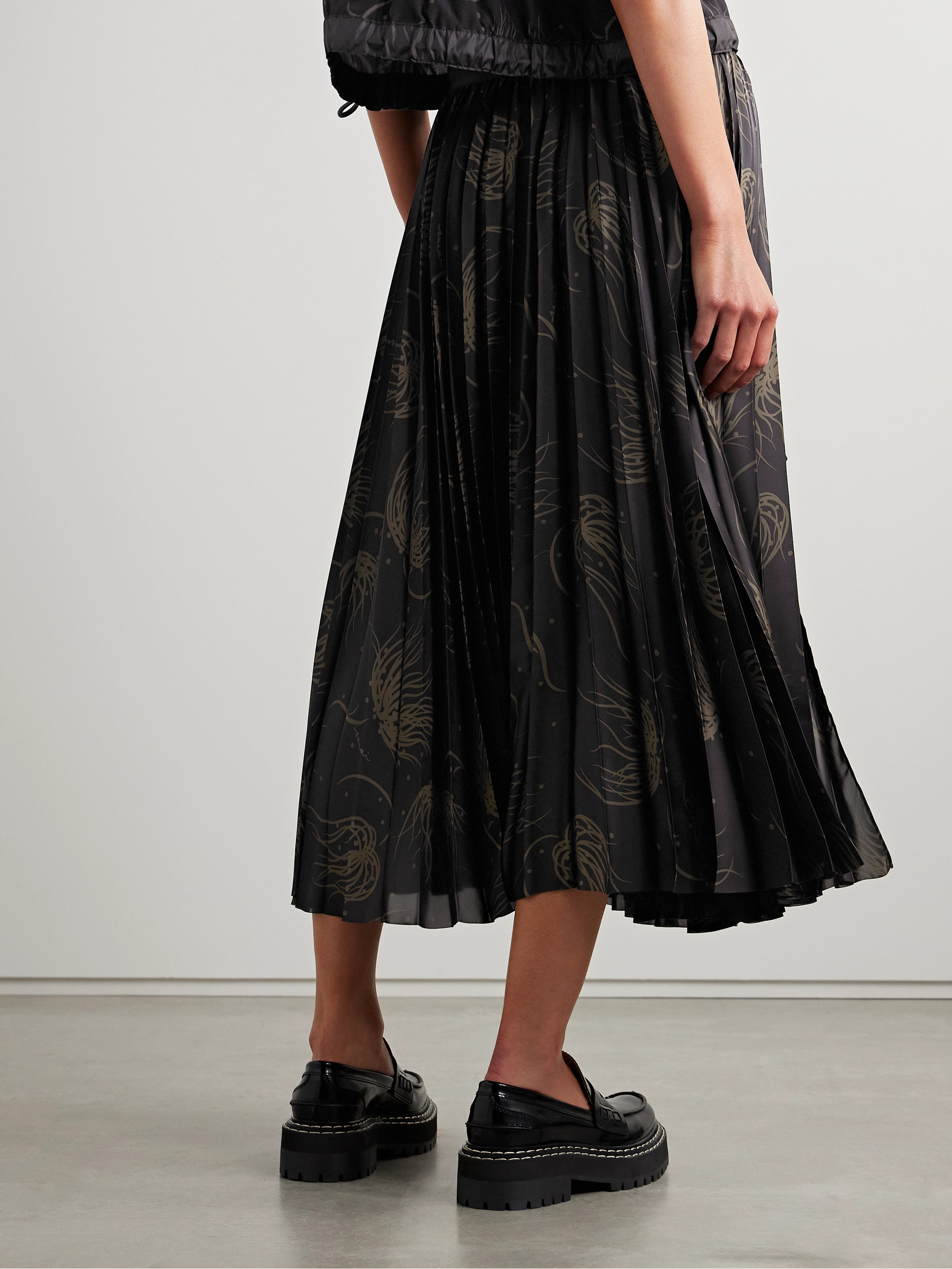 Sacai Wrap-effect pleated printed satin midi skirt