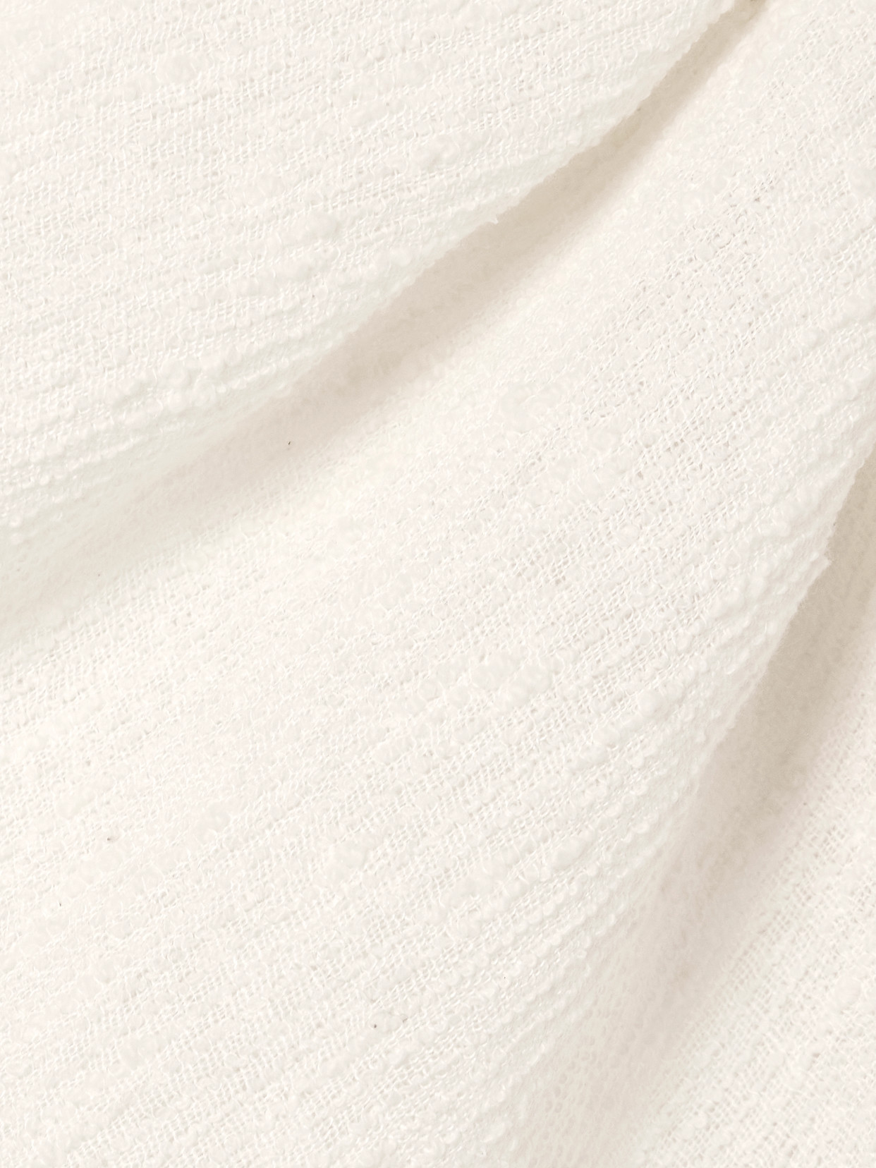 Totême Fringed Linen-blend Bouclé-jacquard Scarf In Cream