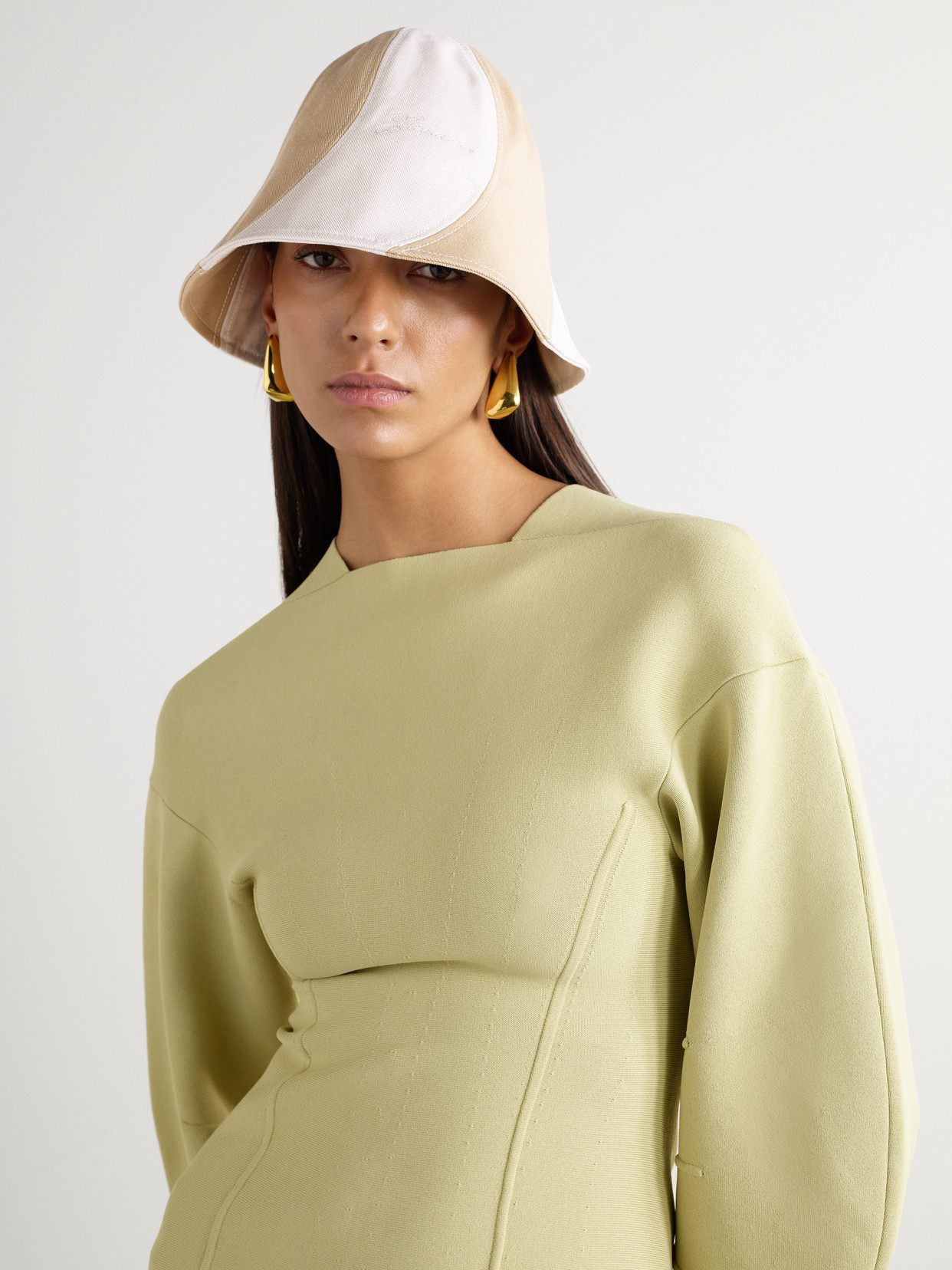 Jacquemus Le Bob Gelato Bucket Hat Beige And Off White In Off-white