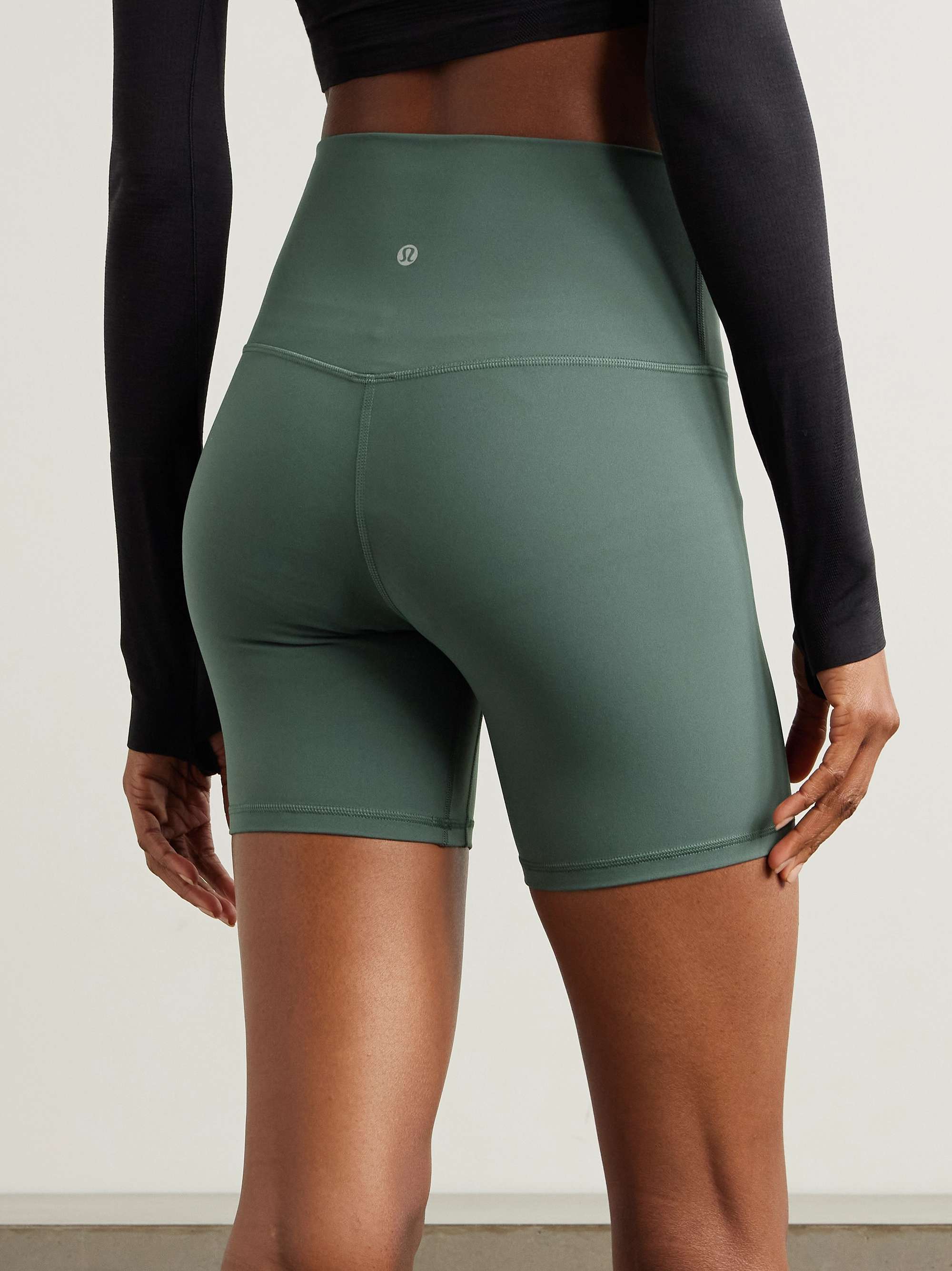 LULULEMON 