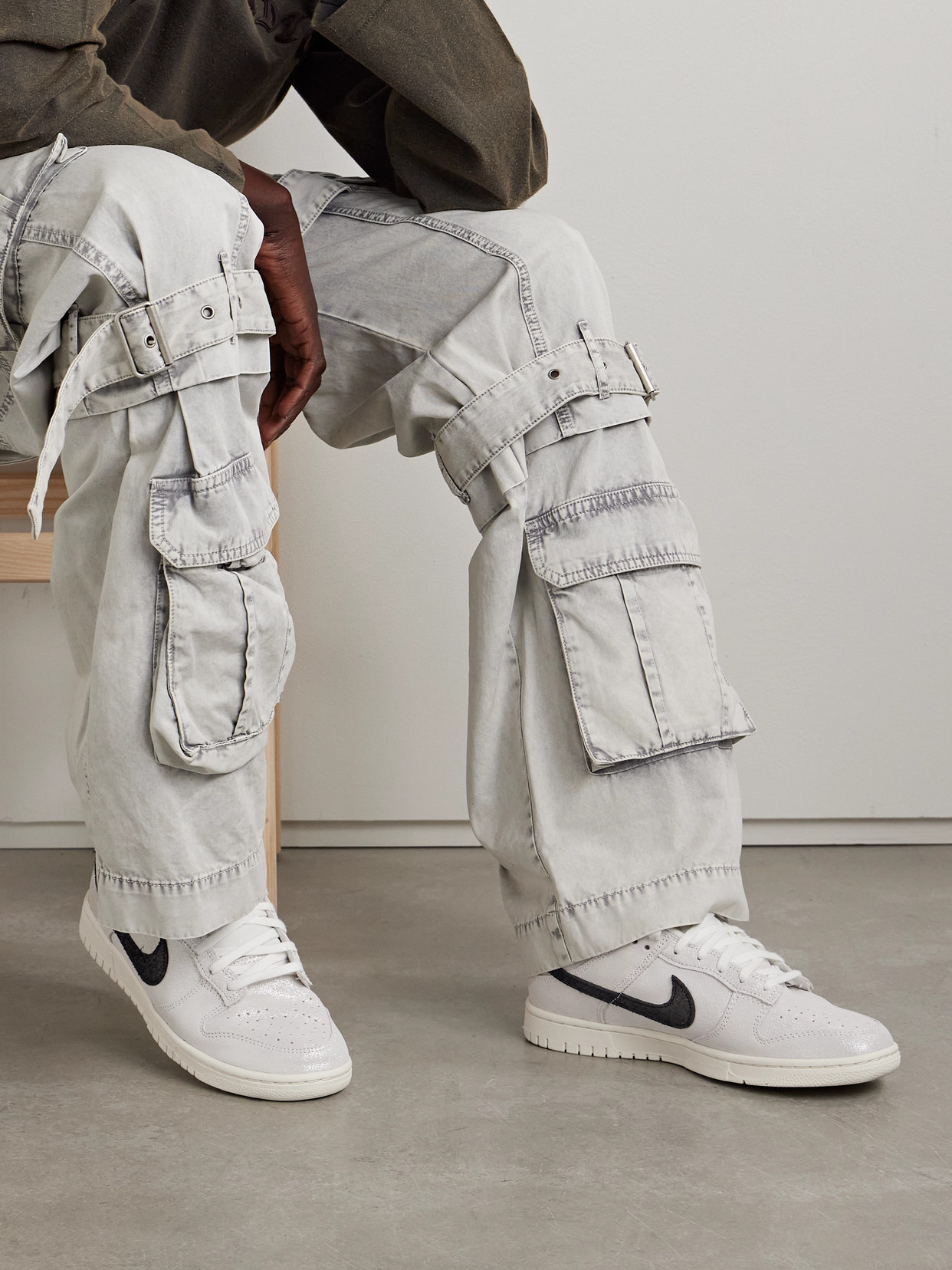 Nike Dunk Low Retro Se Sneakers In Off-white