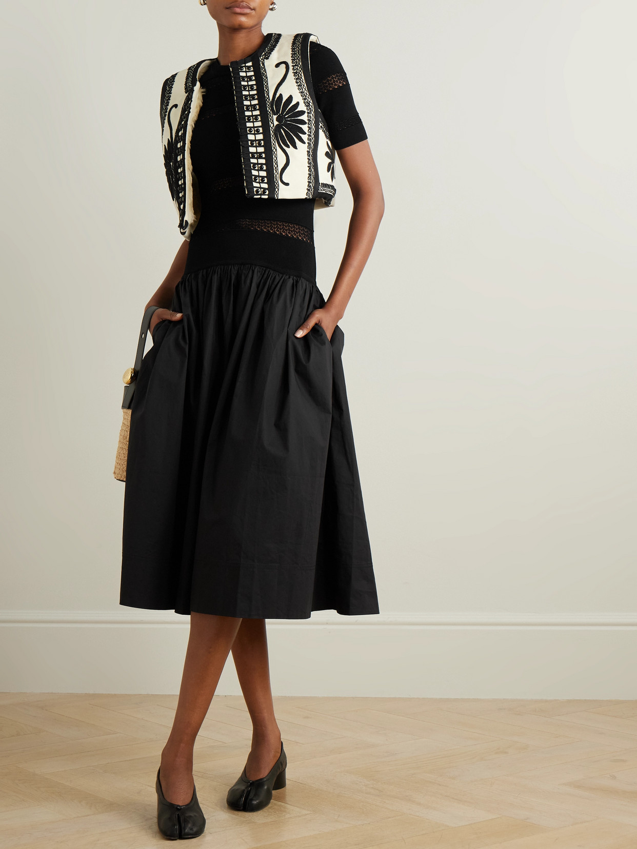 Sea Ambrose Cropped Bead-embellished Embroidered Cotton-canvas Vest In Cream