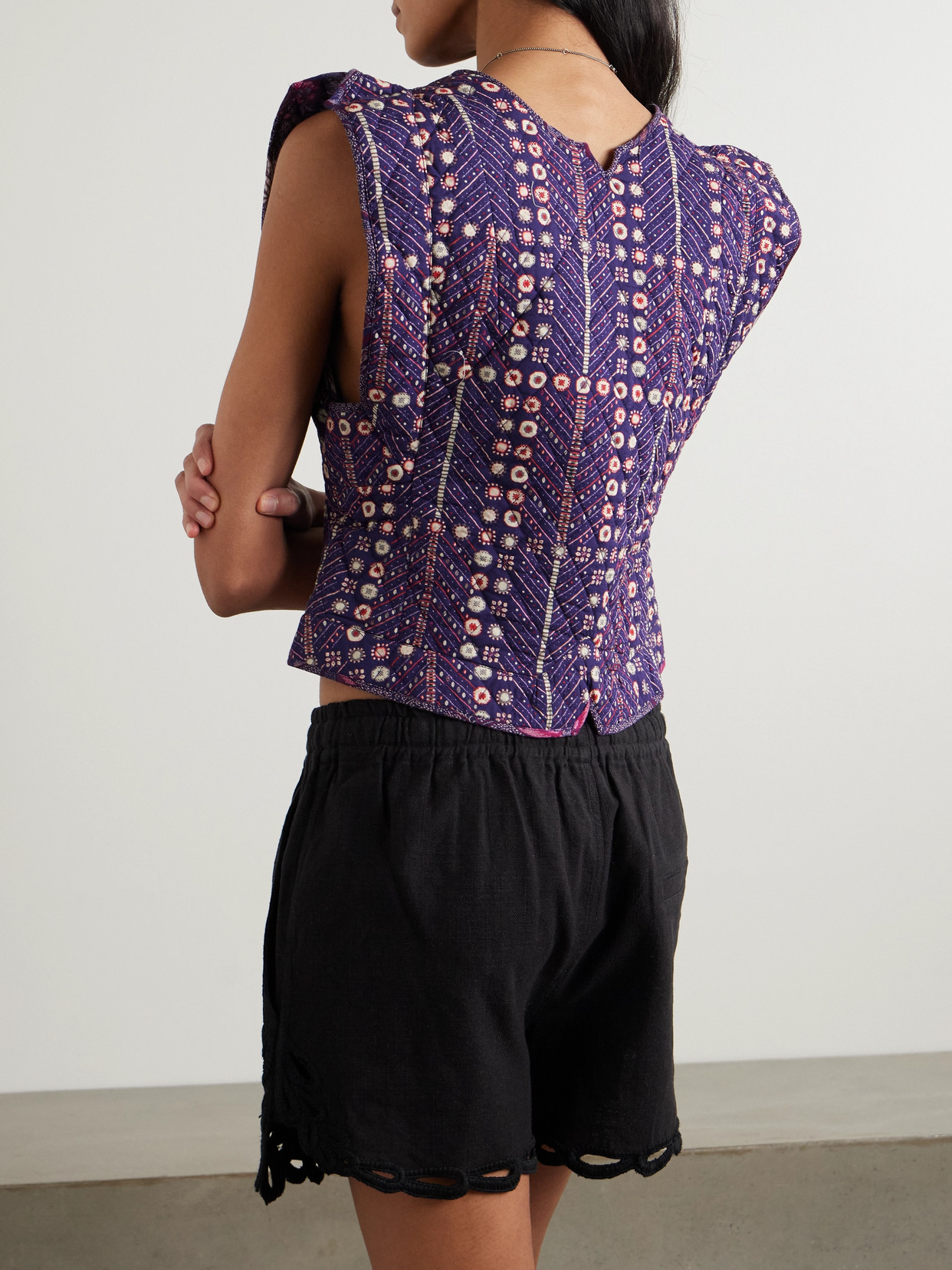 Isabel Marant Étoile Cerza Quilted Embellished Printed Cotton Vest In Purple