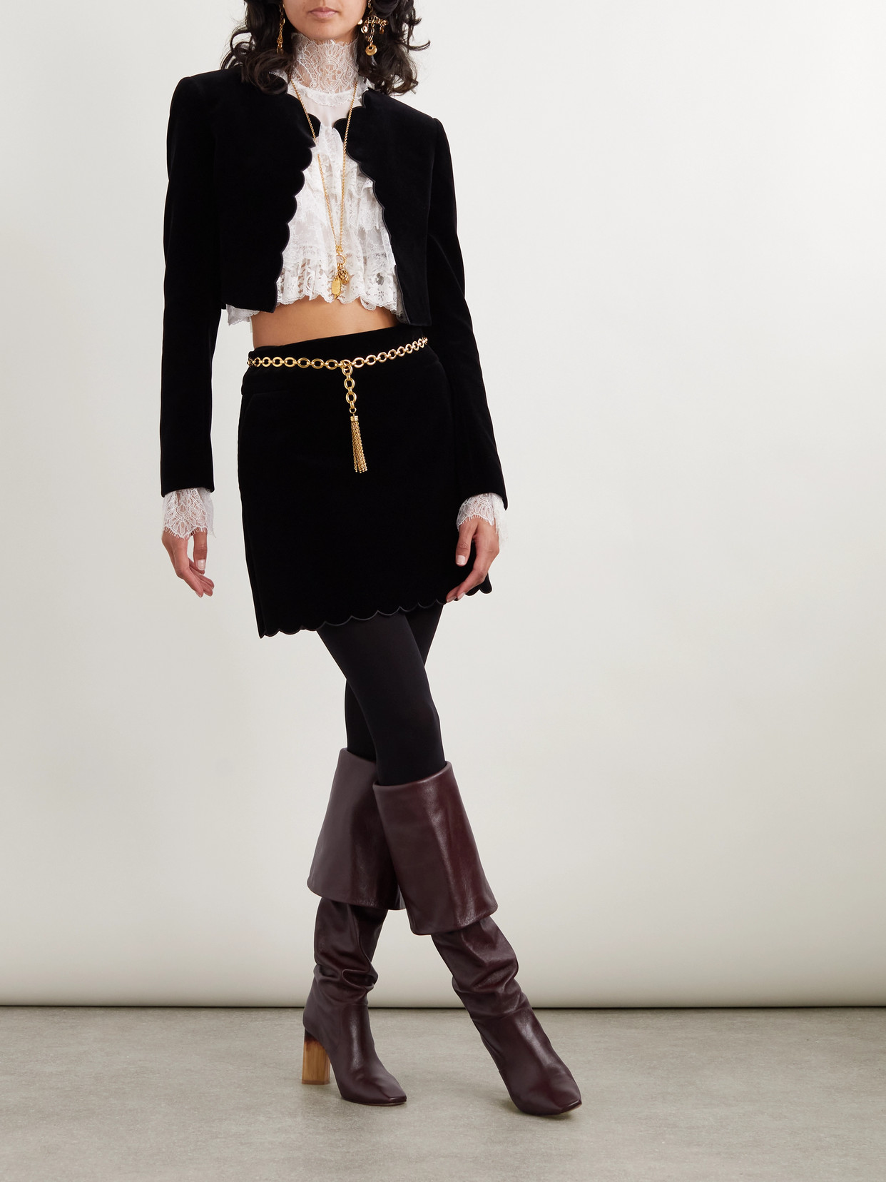 Chloé Cropped Scalloped Silk-velour Jacket In Black