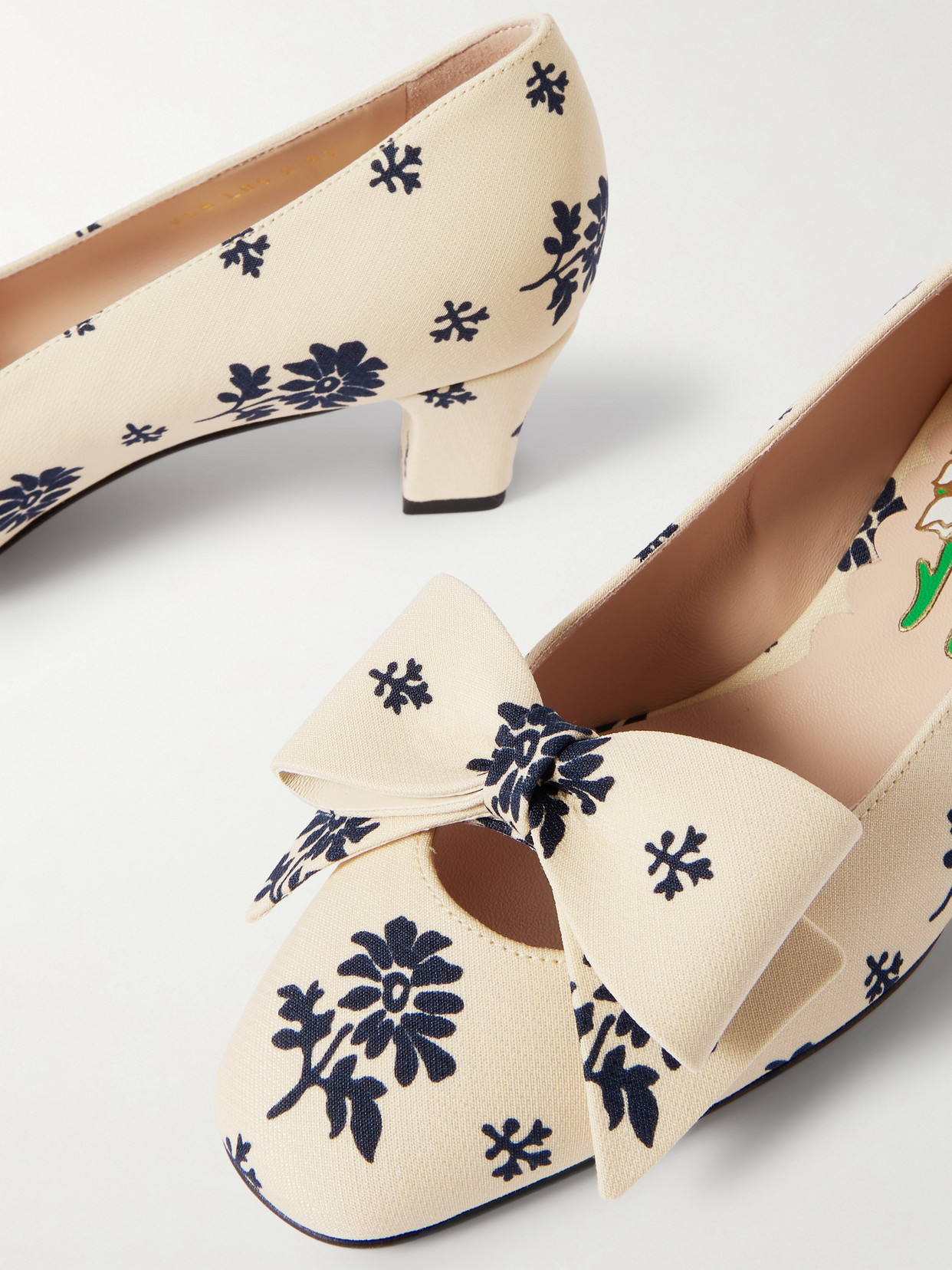 Valentino Bowbow 45 Bow-embellished Floral-print Twill Pumps In Cream
