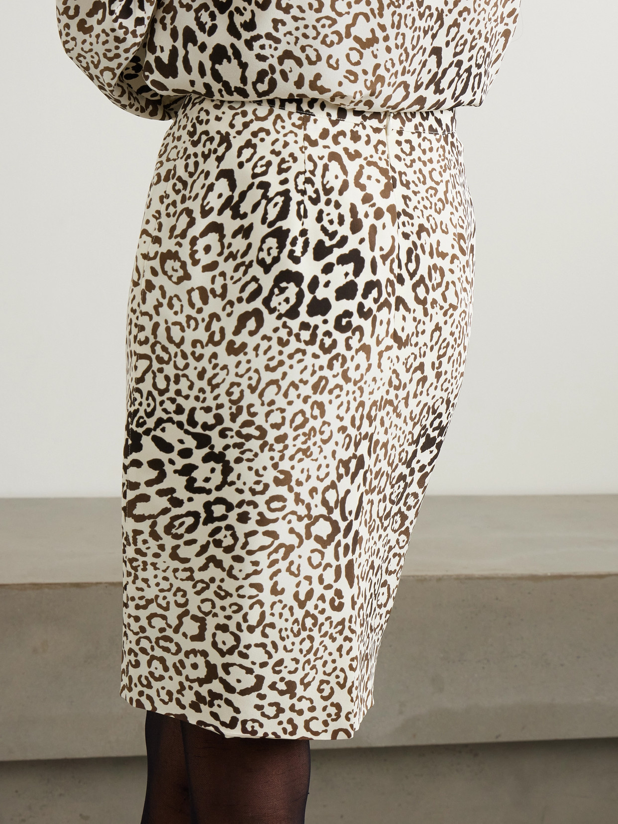 Alessandra Rich Leopard-print Silk-crepe Skirt In Animal Print