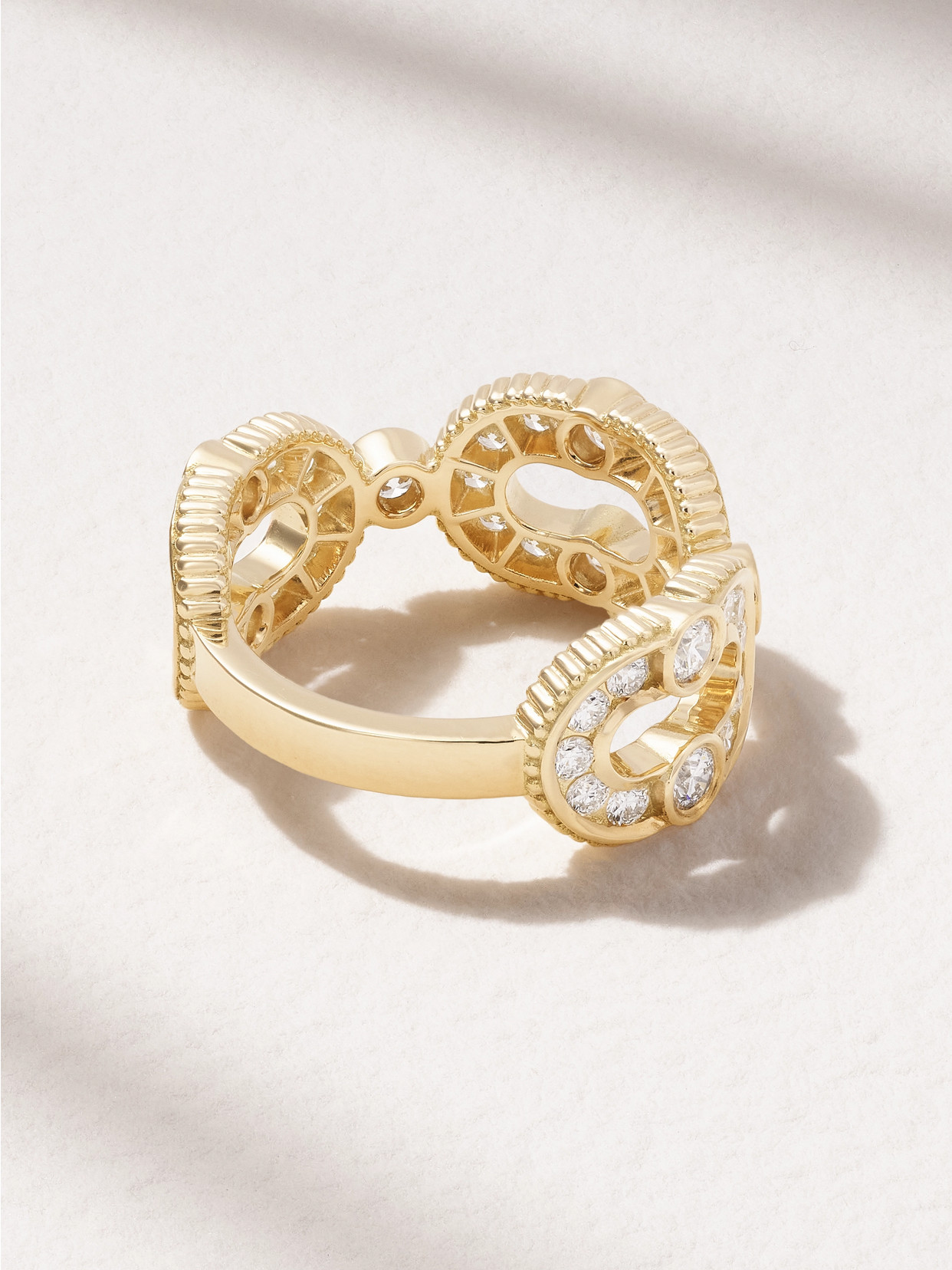 Viltier Magnetic Enchainé 18-karat Diamond Ring In Gold