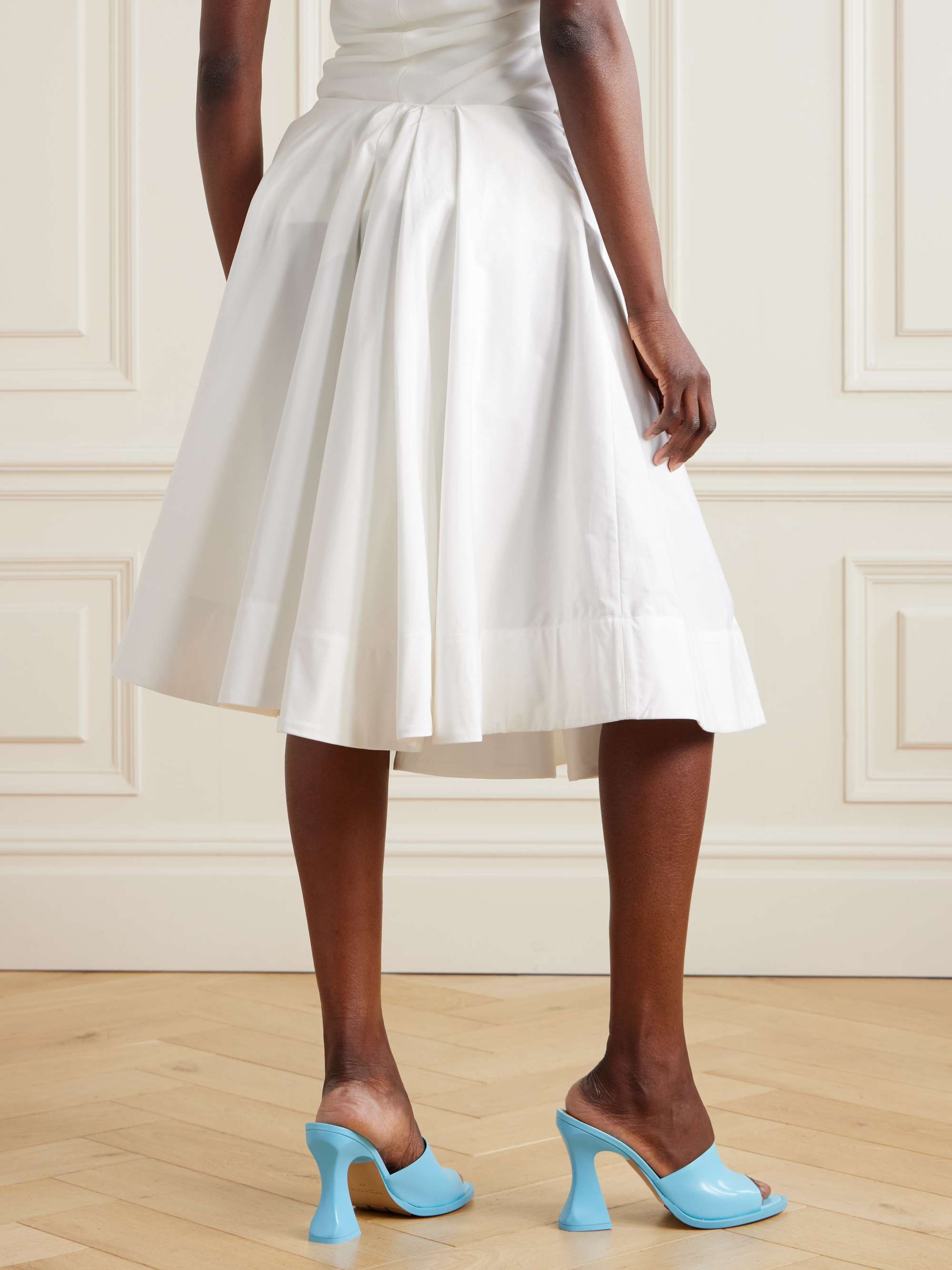 JACQUEMUS 