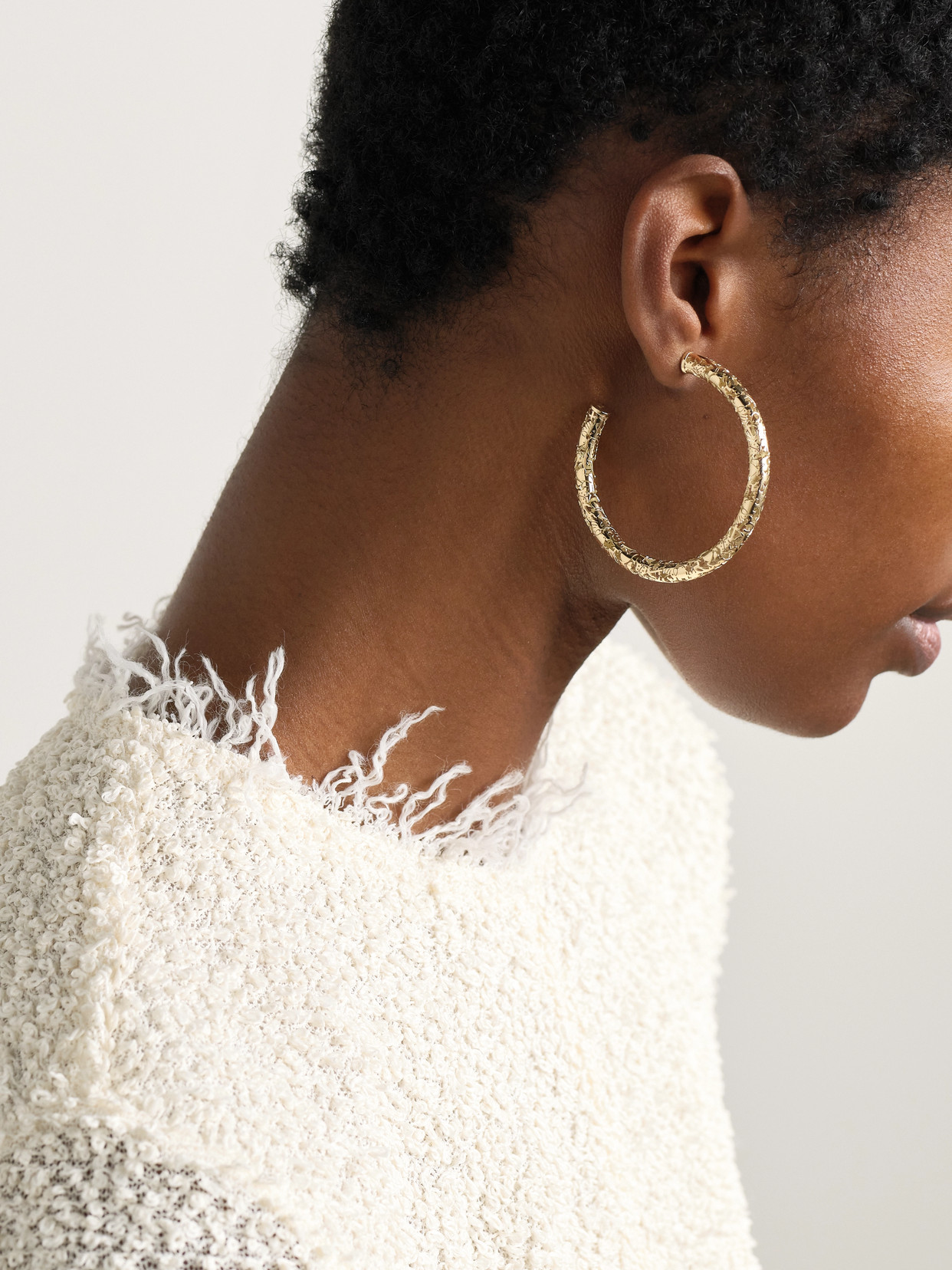Sydney Evan Large Icon Wallpaper 14-karat Gold Hoop Earrings In Gold