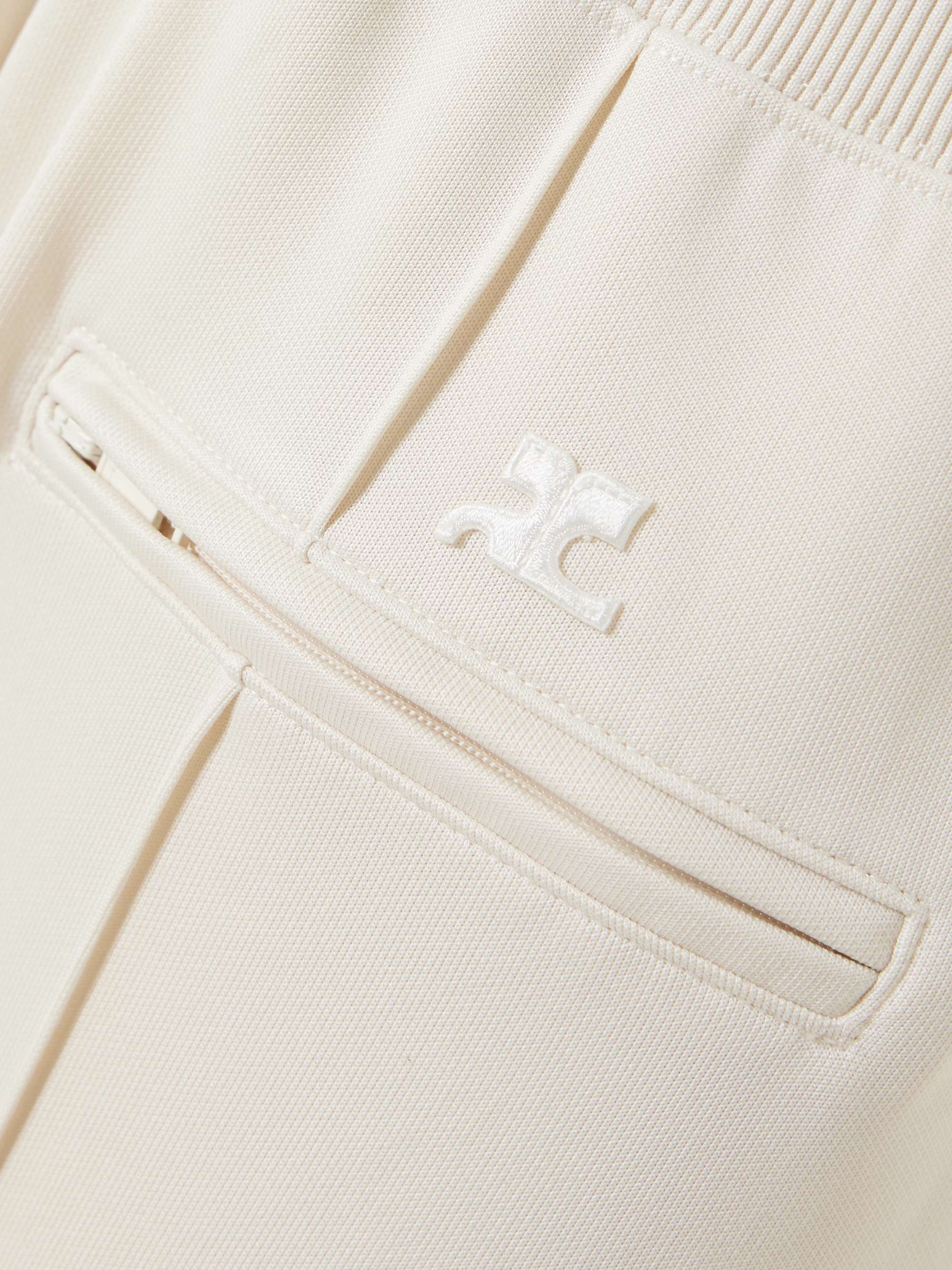 COURRÈGES 