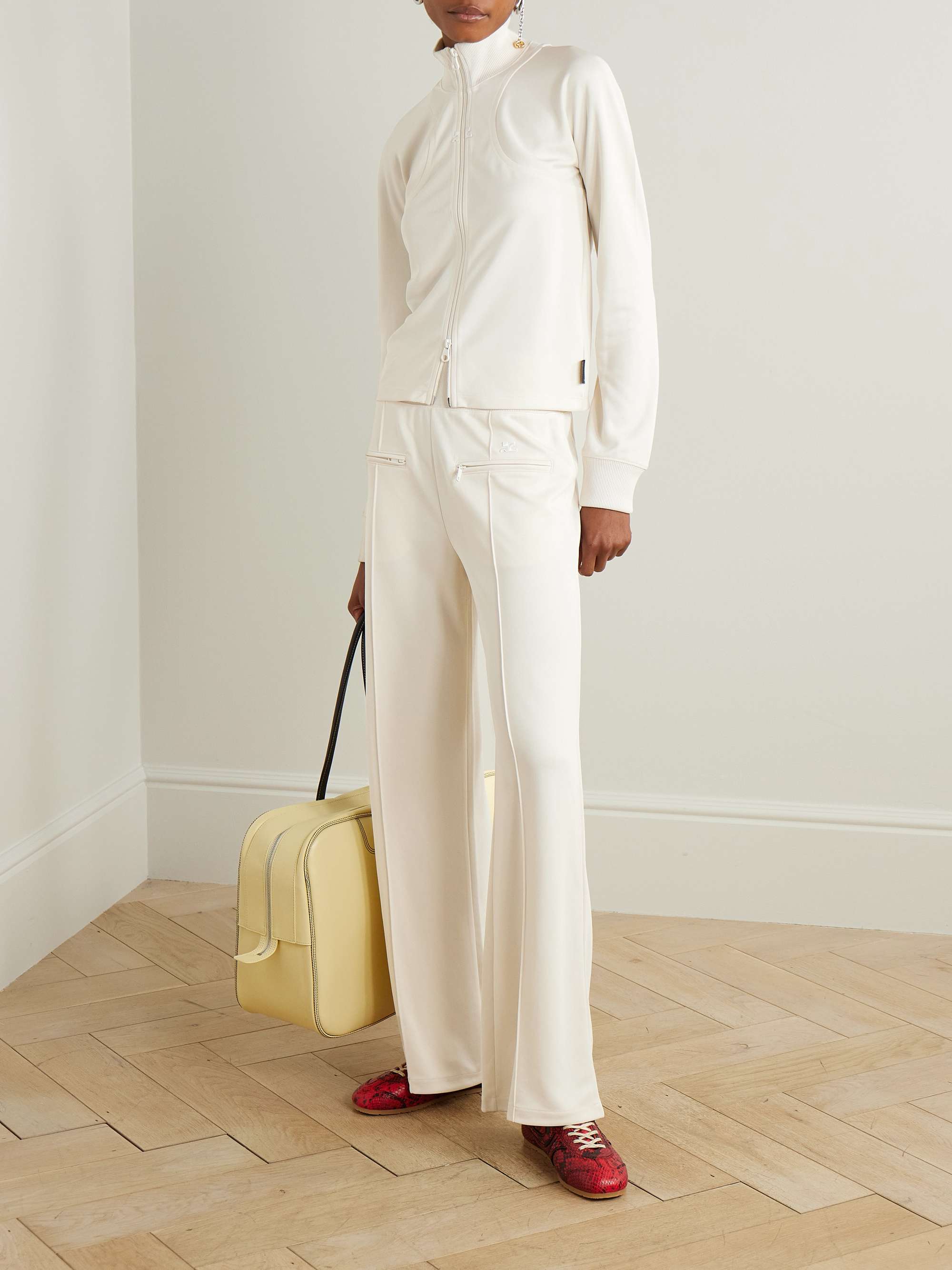 COURRÈGES 