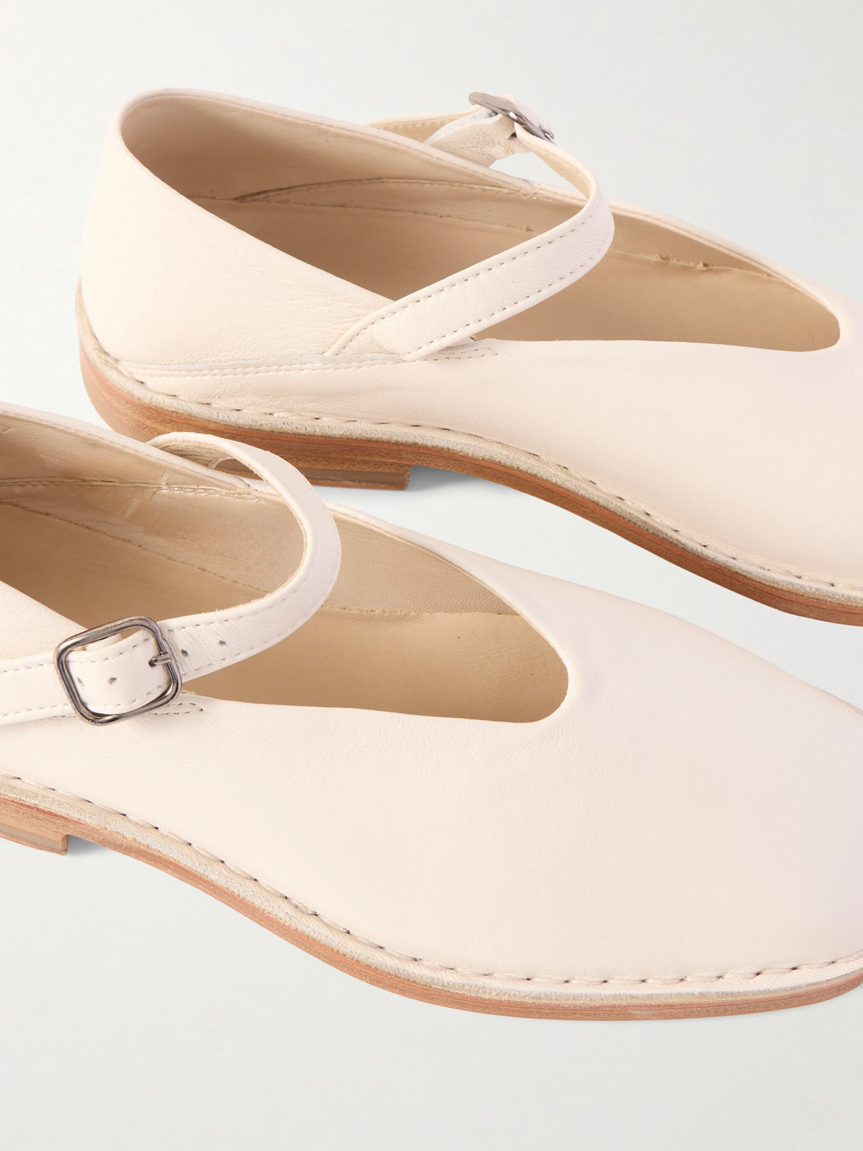 Lemaire Leather Ballet Flats In White