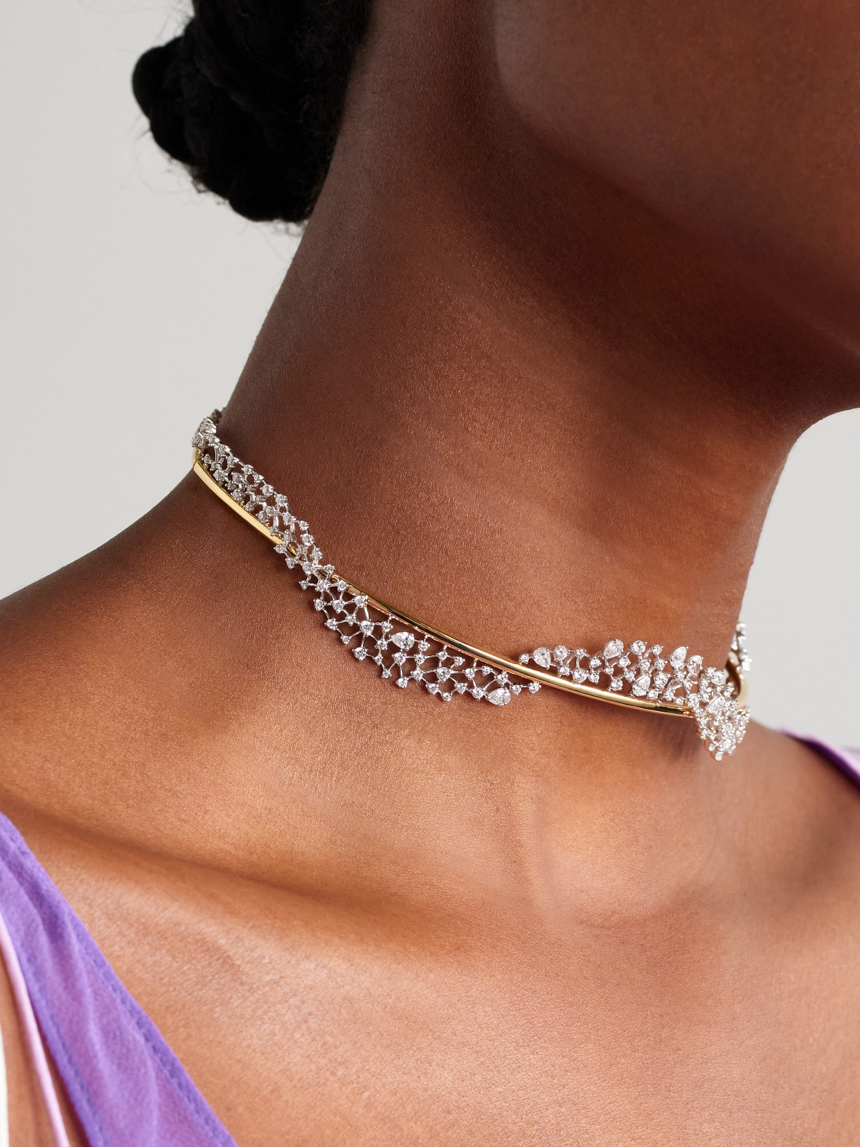 Ananya Scatter Wavy 18-karat Gold Diamond Choker In Gold