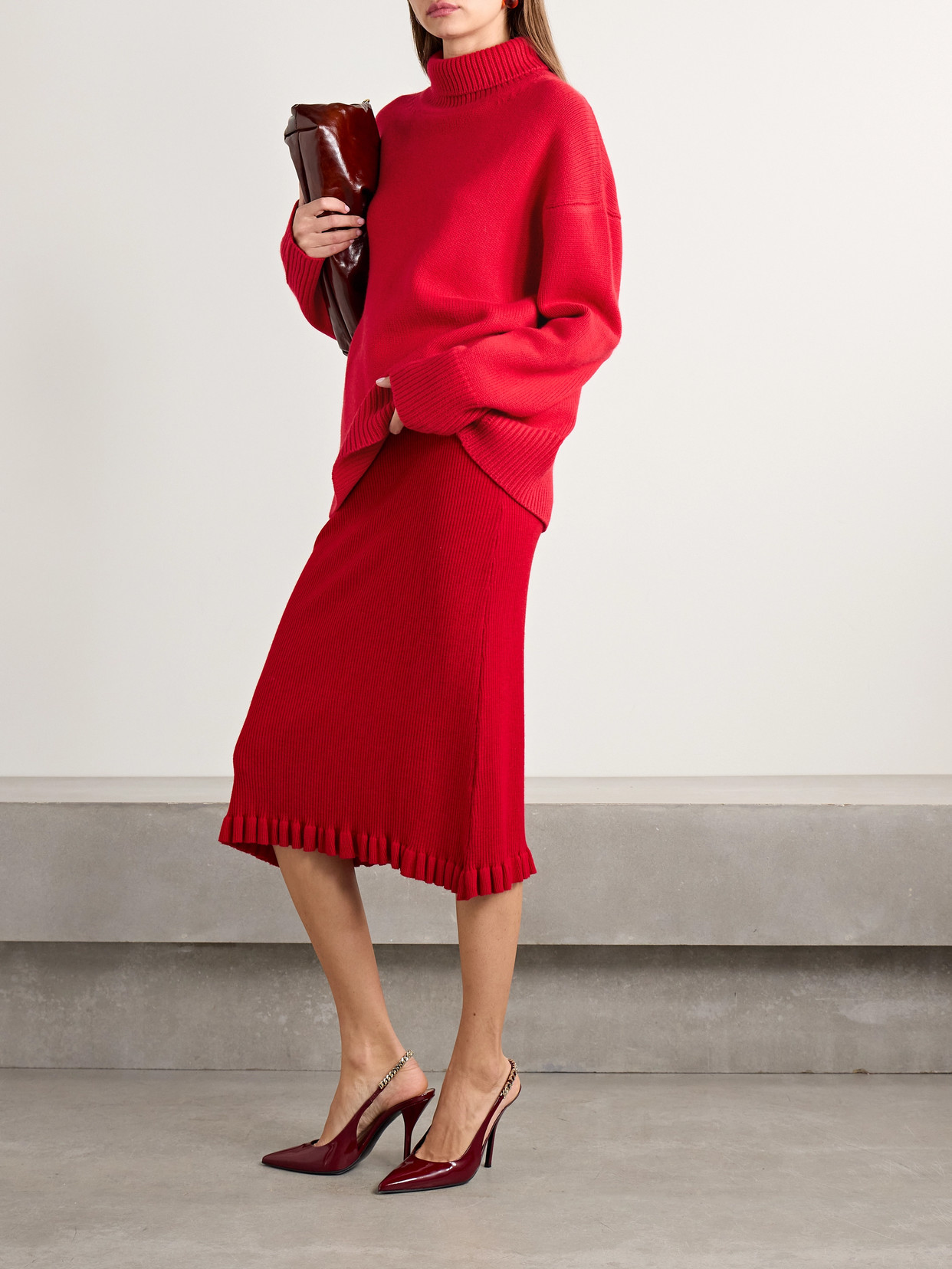 Brandon Maxwell The Ellen Oversized Cashmere Turtleneck Sweater In Red
