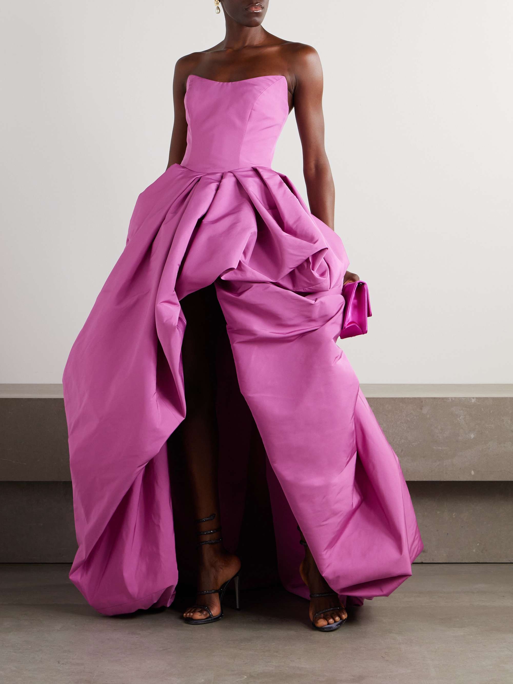 OSCAR DE LA RENTA 