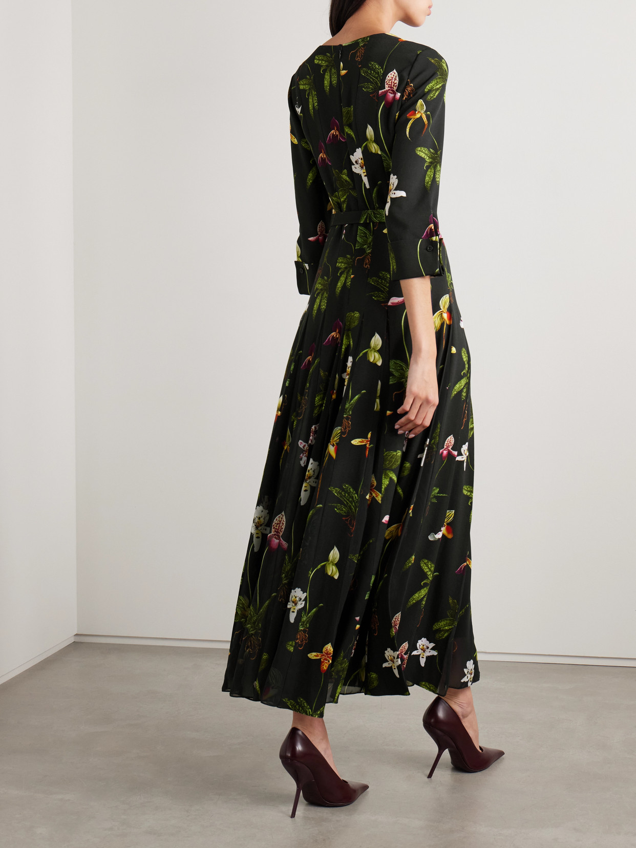 Oscar De La Renta Belted Pleated Floral-print Cady Maxi Dress In Multi