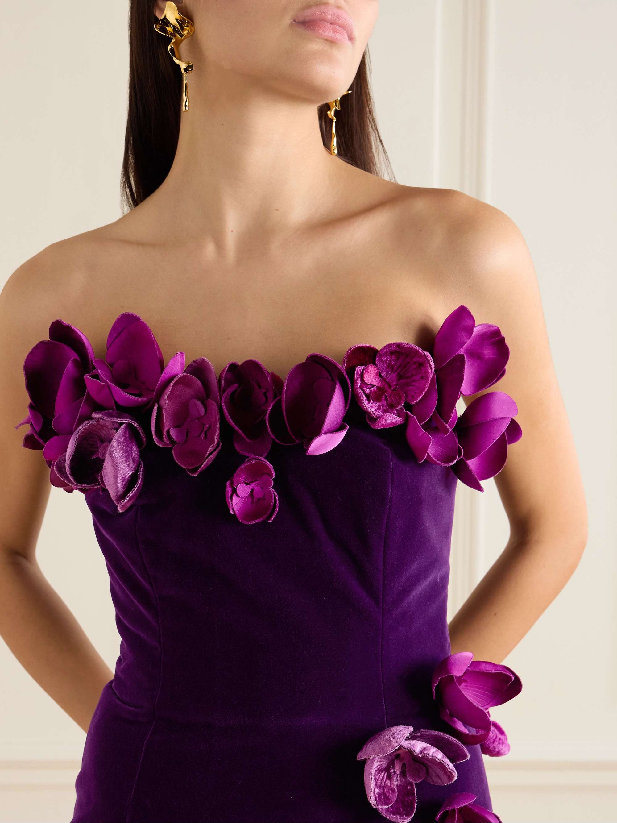 OSCAR DE LA RENTA Strapless appliquéd cotton-velvet gown
