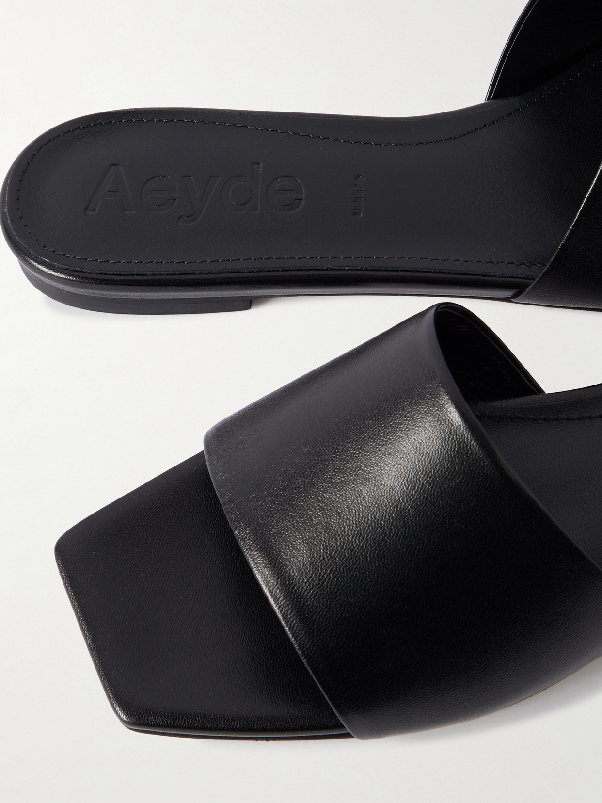 Aeyde 10mm Anna Leather Slide Flats In Black