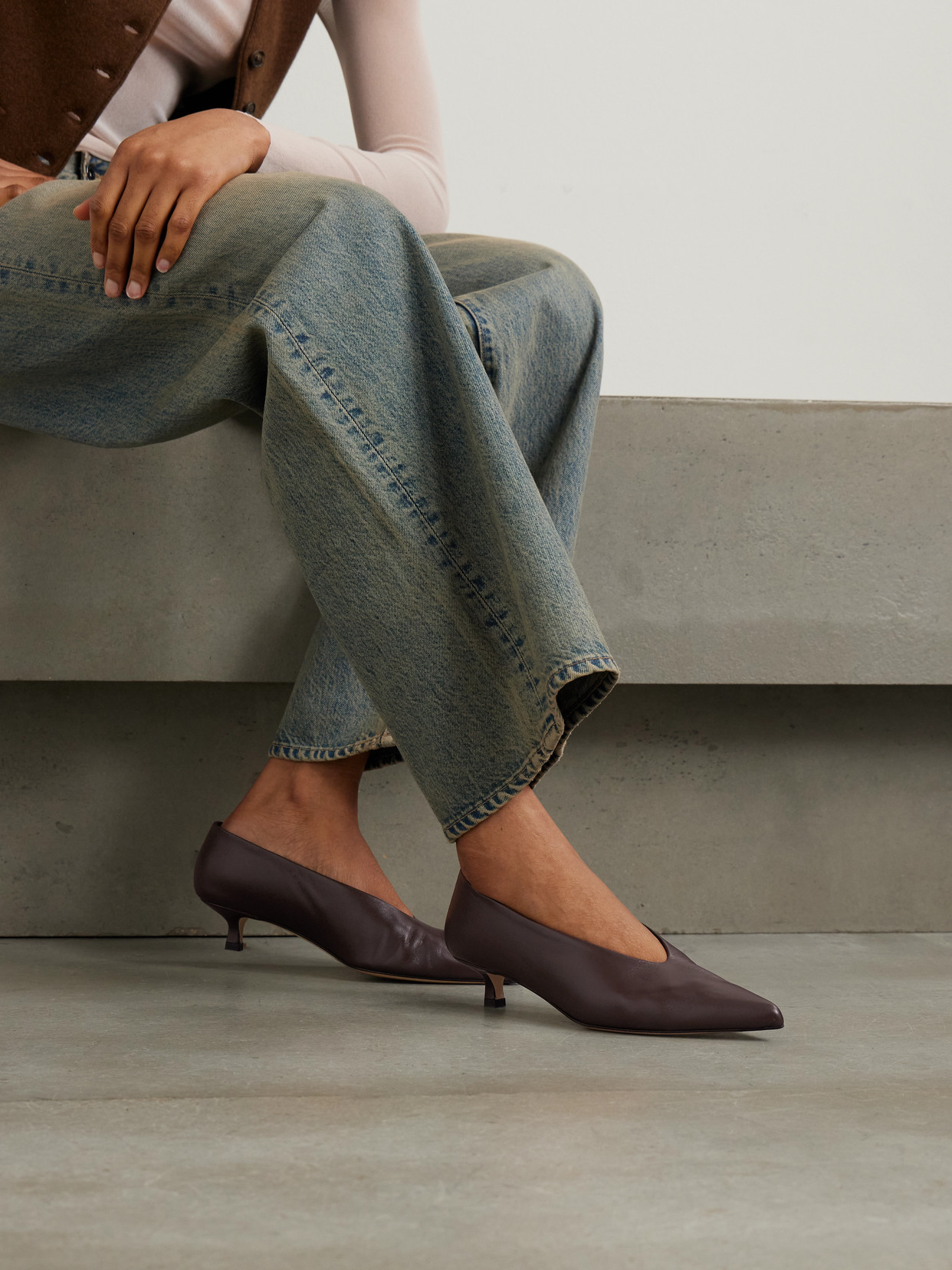 Aeyde Clara 35 Python-effect Leather Pumps In Brown
