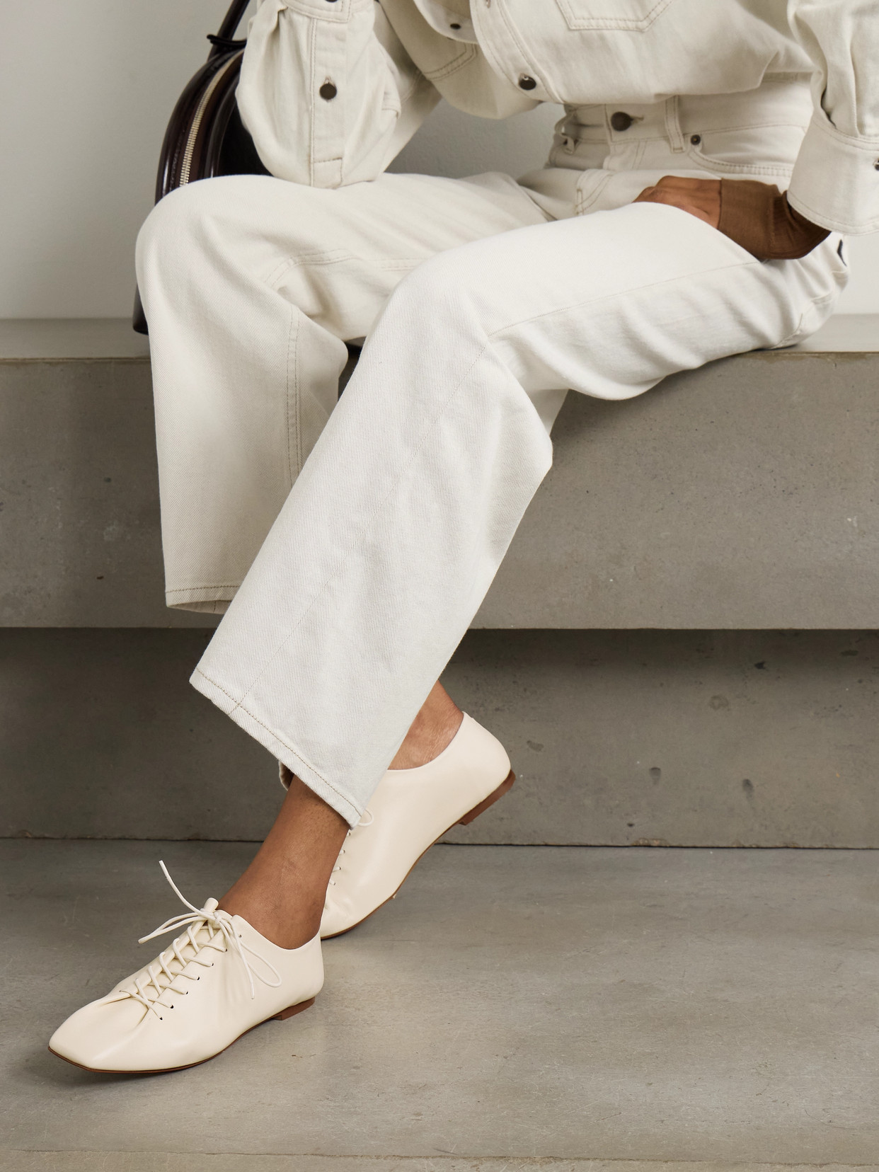 Aeyde Isla Leather Brogues In Cream