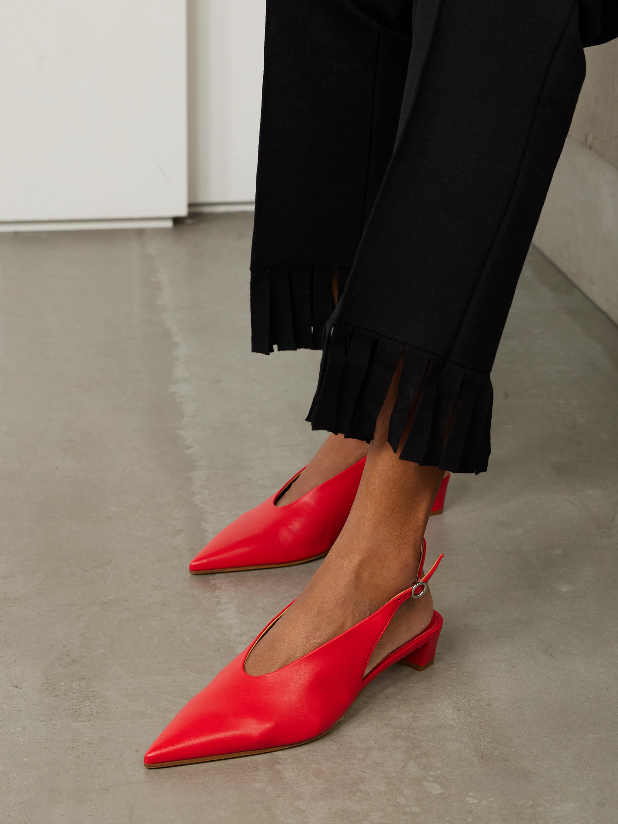 AEYDE OTI LEATHER POINT-TOE SLINGBACK PUMPS