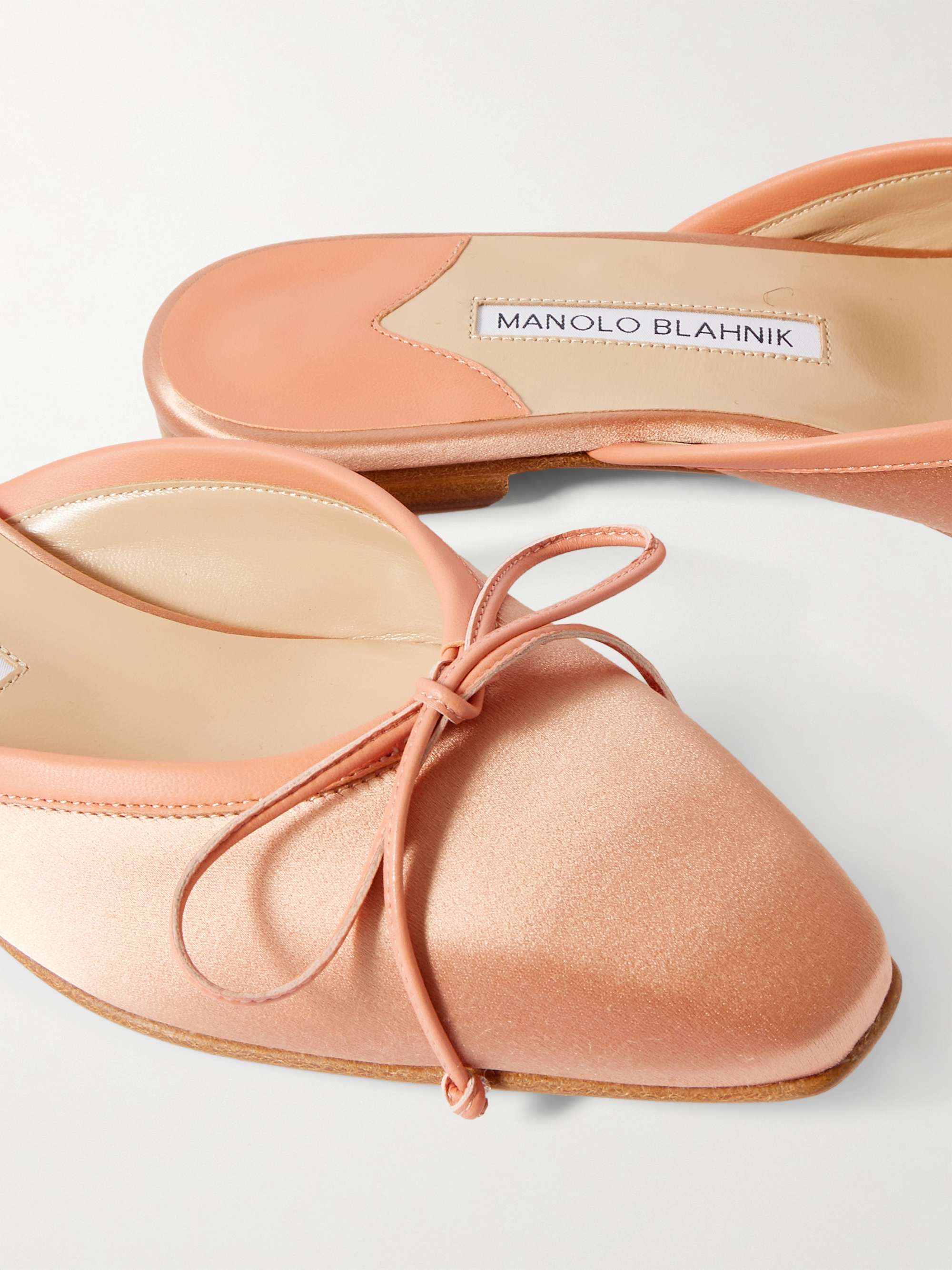 MANOLO BLAHNIK 
