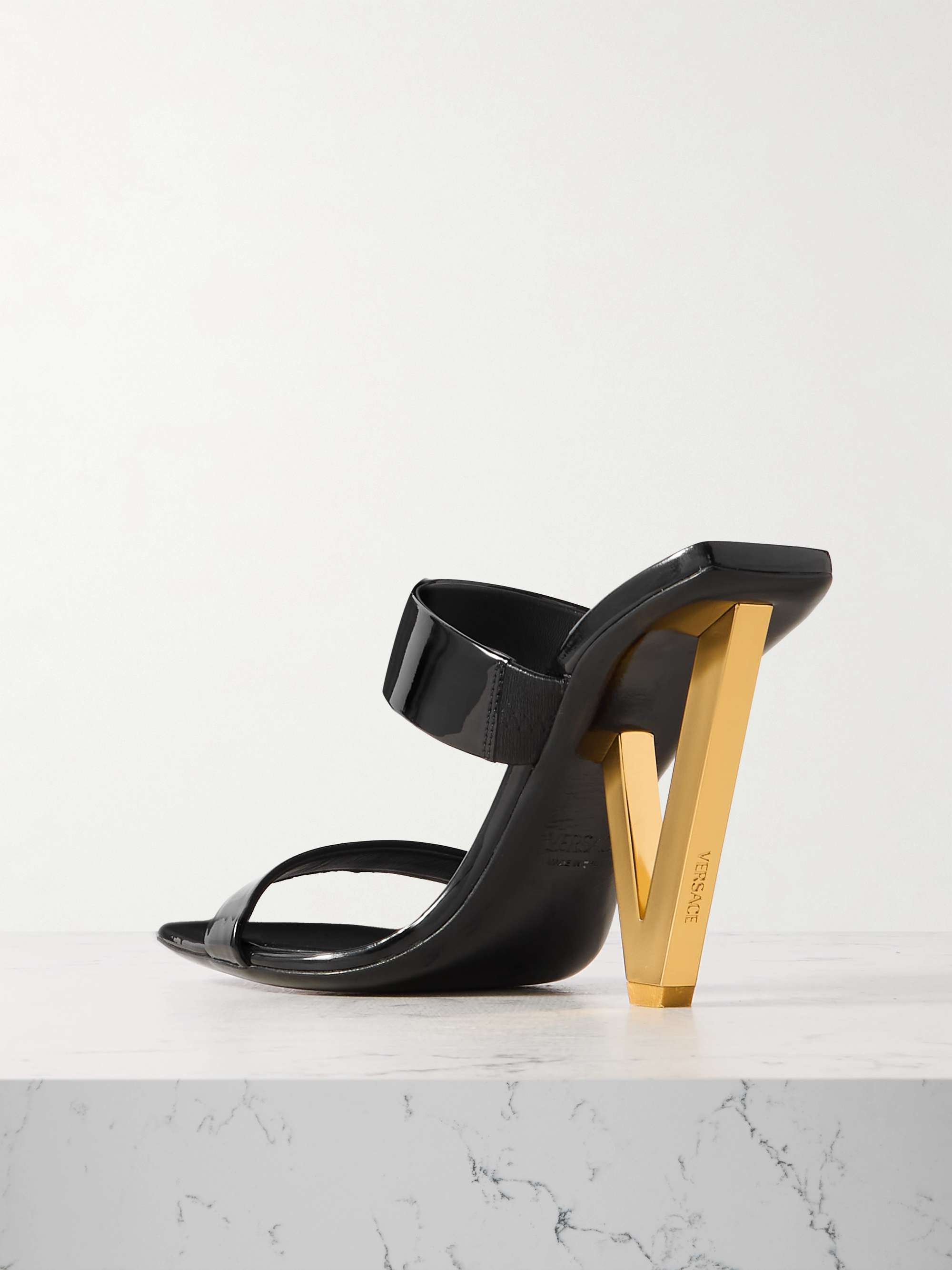 VERSACE 