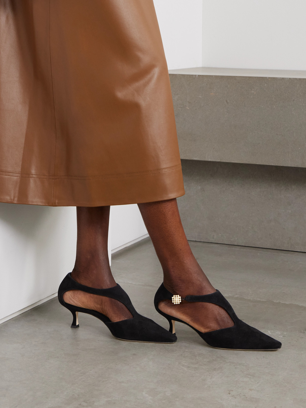 MANOLO BLAHNIK SHUFTA 50 EMBELLISHED SUEDE PUMPS