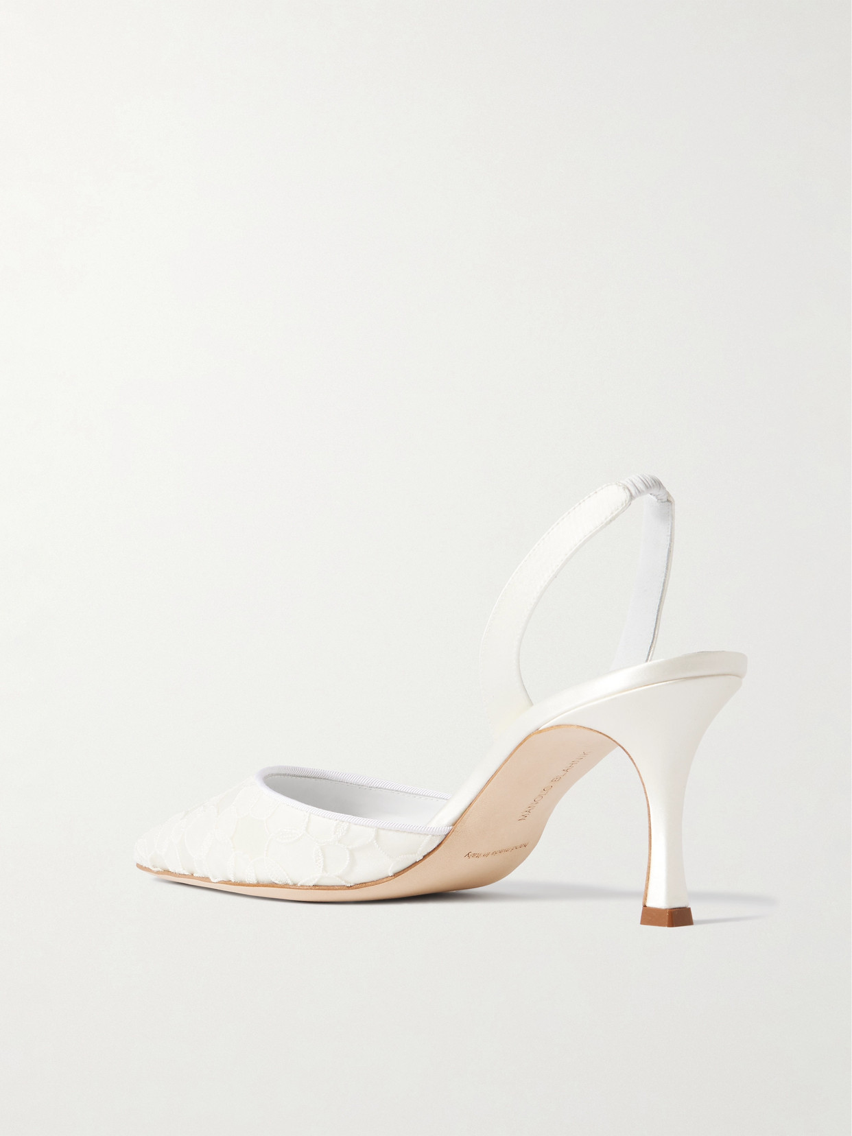 Manolo Blahnik Carolyne 70 Satin And Lace Slingback Pumps In Cream