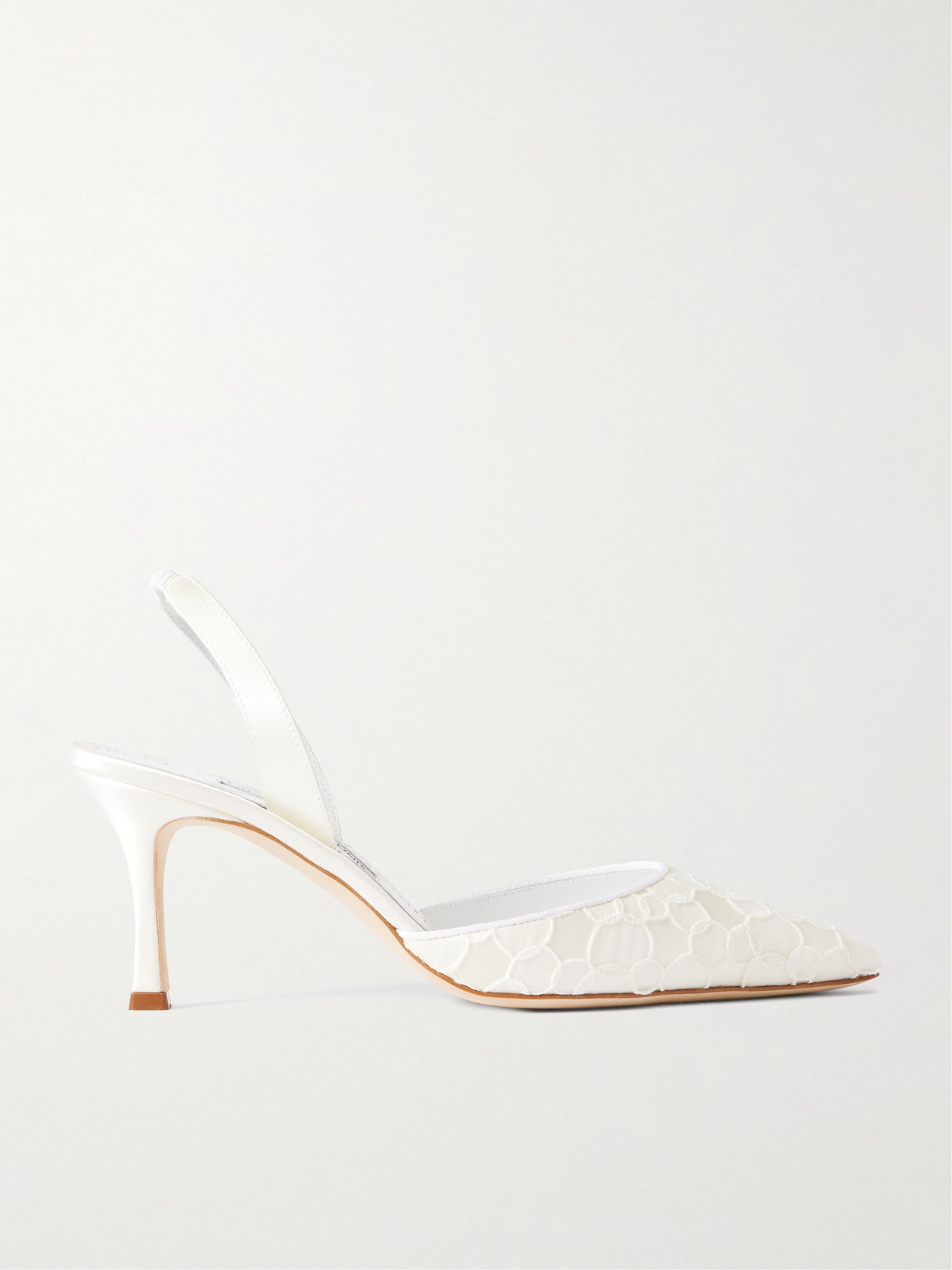Manolo Blahnik Carolyne 70 Satin And Lace Slingback Pumps In Cream