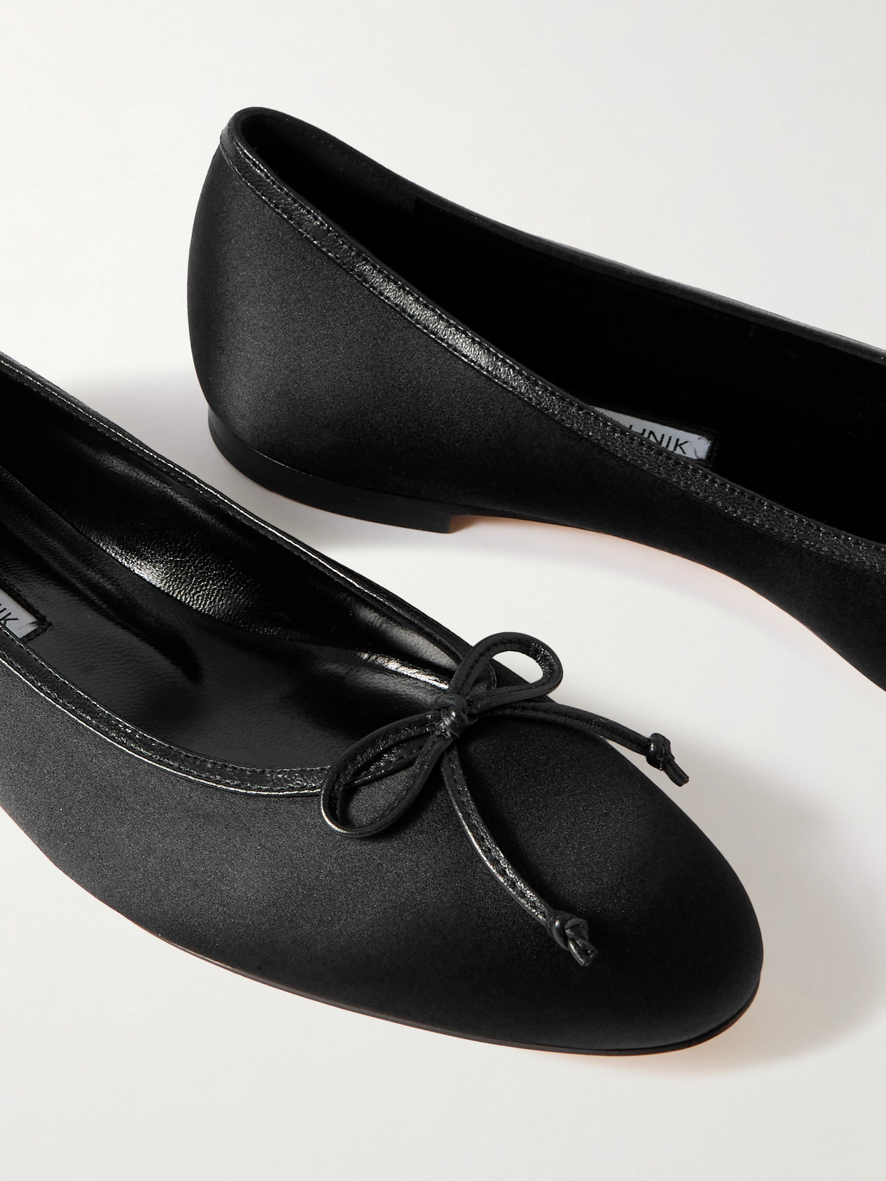 Manolo Blahnik Verallim 10 Bow-detailed Leather-trimmed Satin Ballet Flats In Black