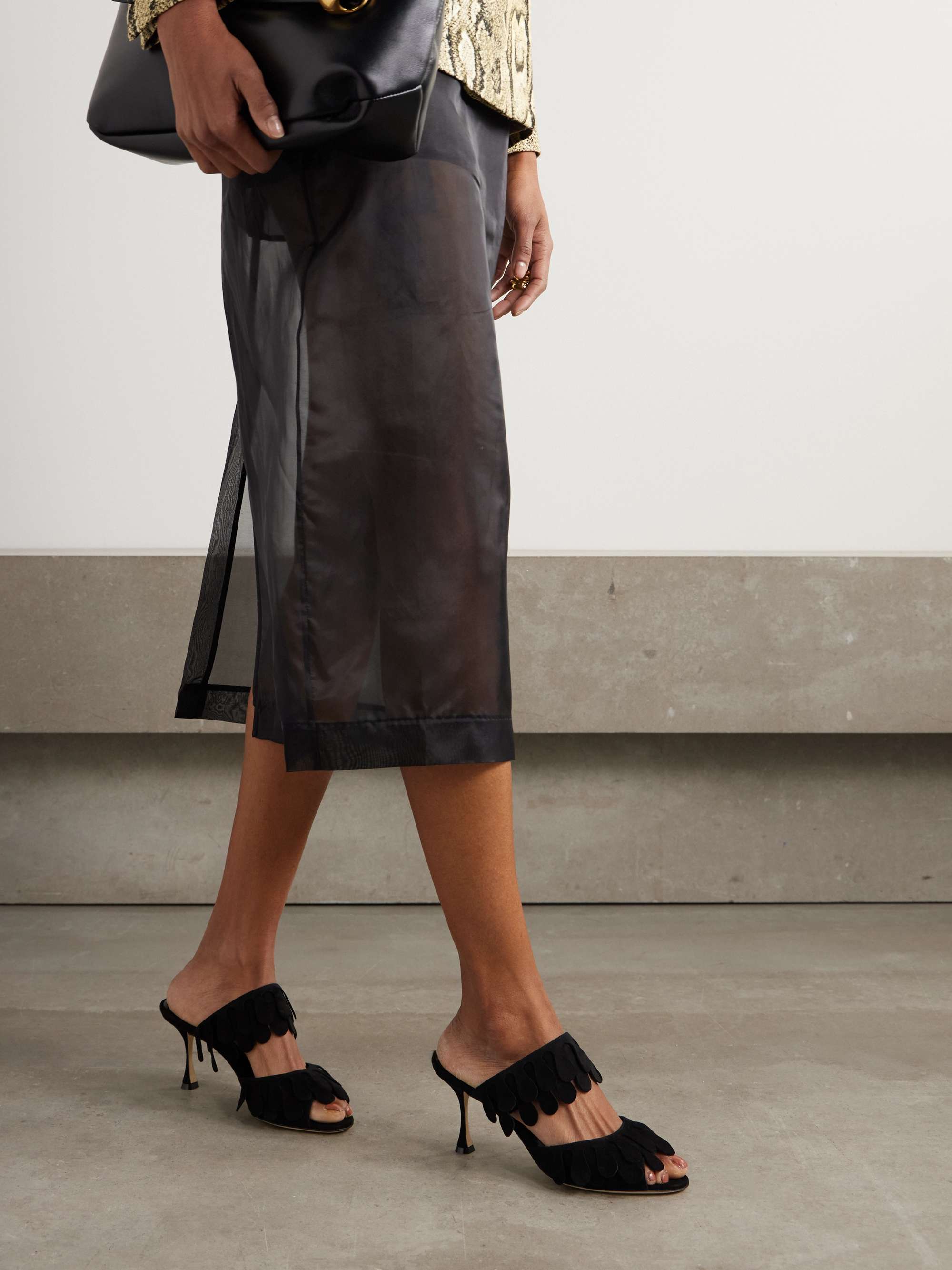 MANOLO BLAHNIK 
