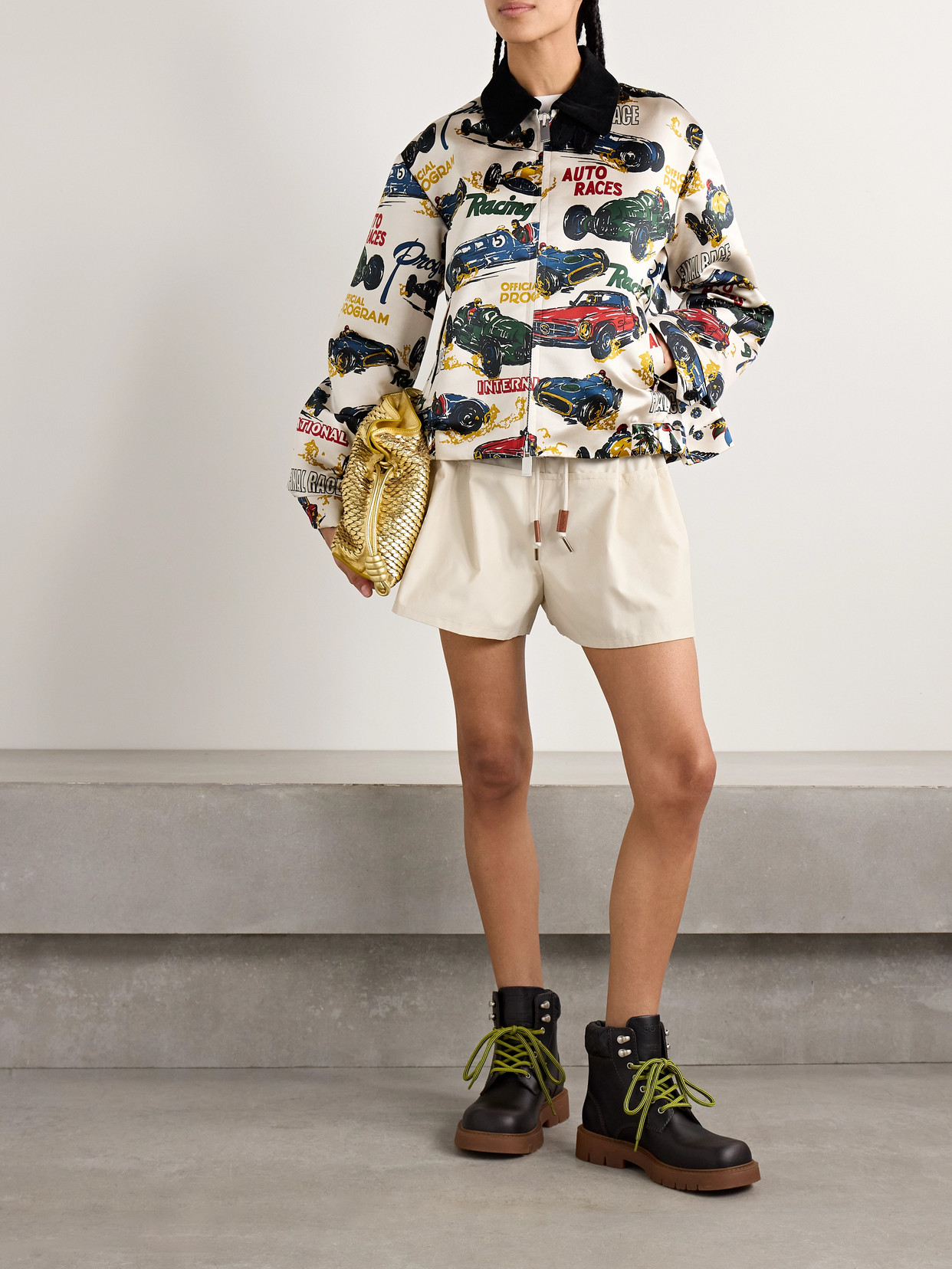 Moncler Relaxed Fit Bermuda Shorts With Elastic Waistband In Cream