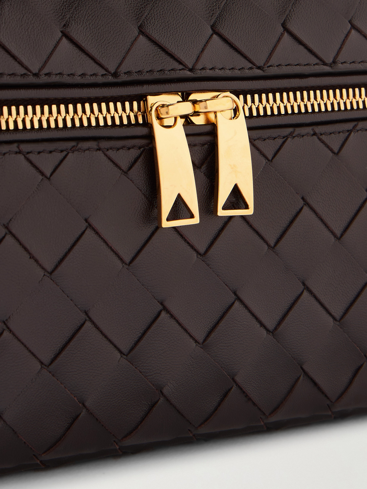 Bottega Veneta Bang Bang Vanity-case In Brown