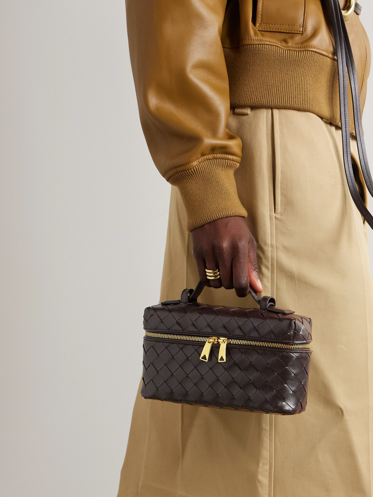 Bottega Veneta Bang Bang Vanity-case In Brown