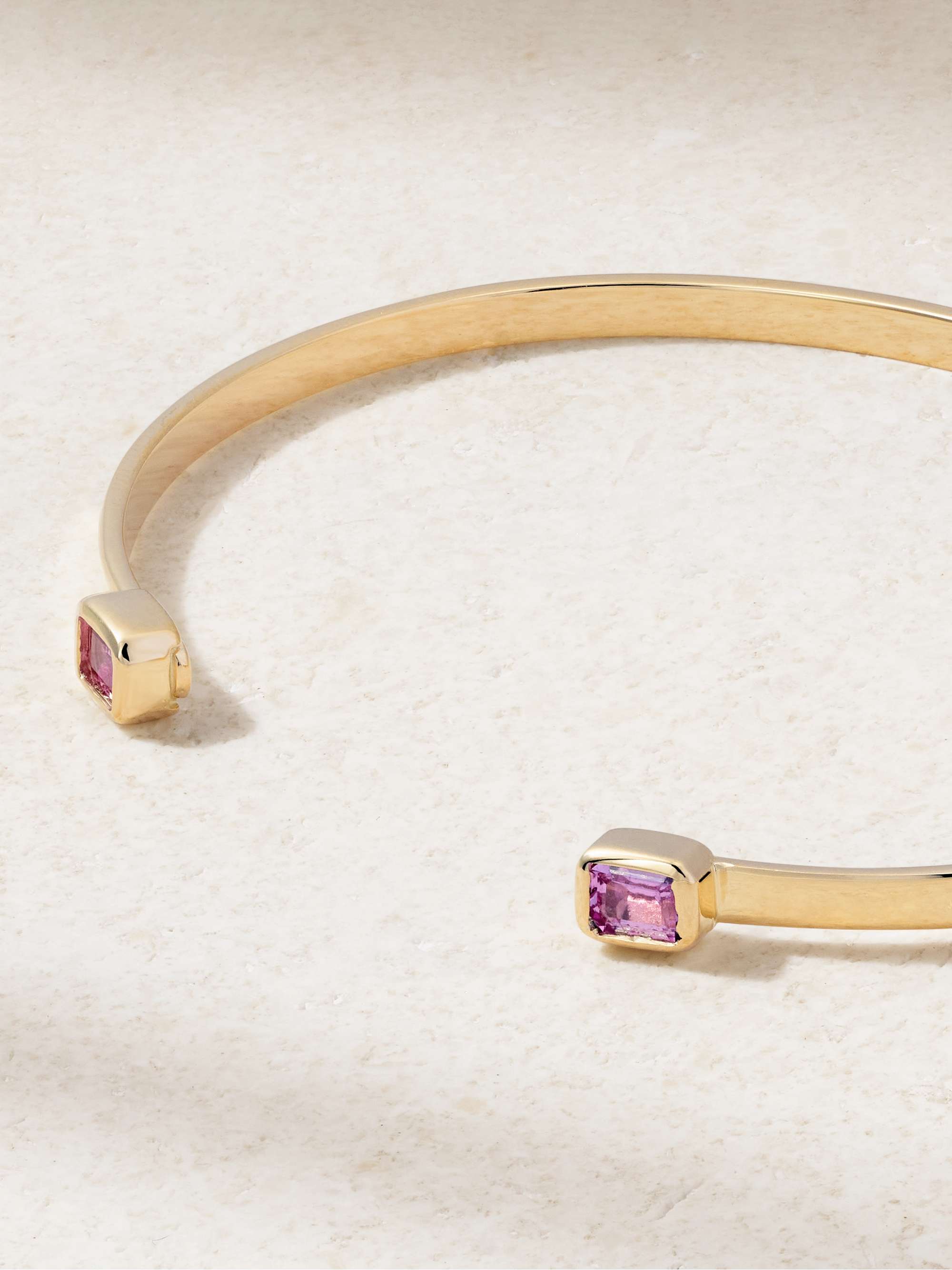 STONE AND STRAND 