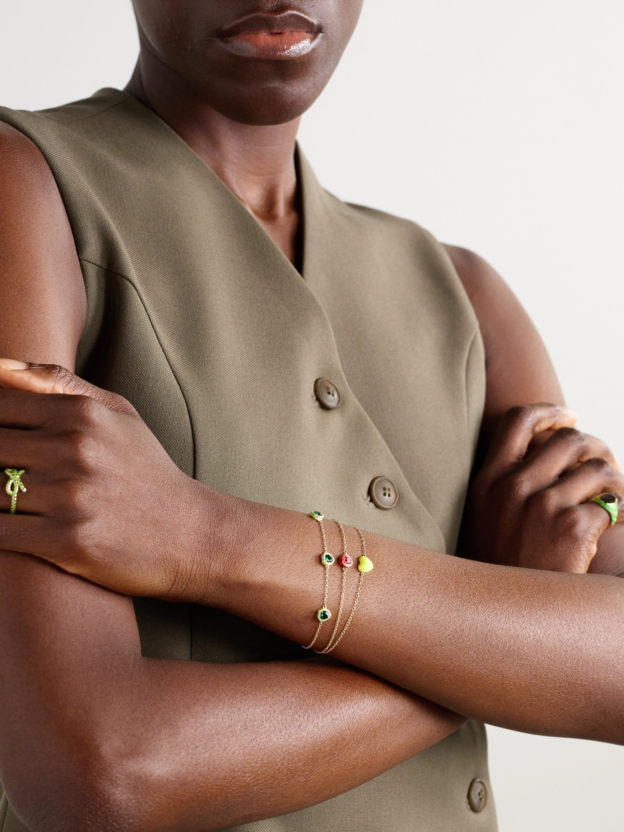 Alison Lou Heart By The Yard 14-karat Gold, Laboratory-grown Emerald And Enamel Bracelet In Green