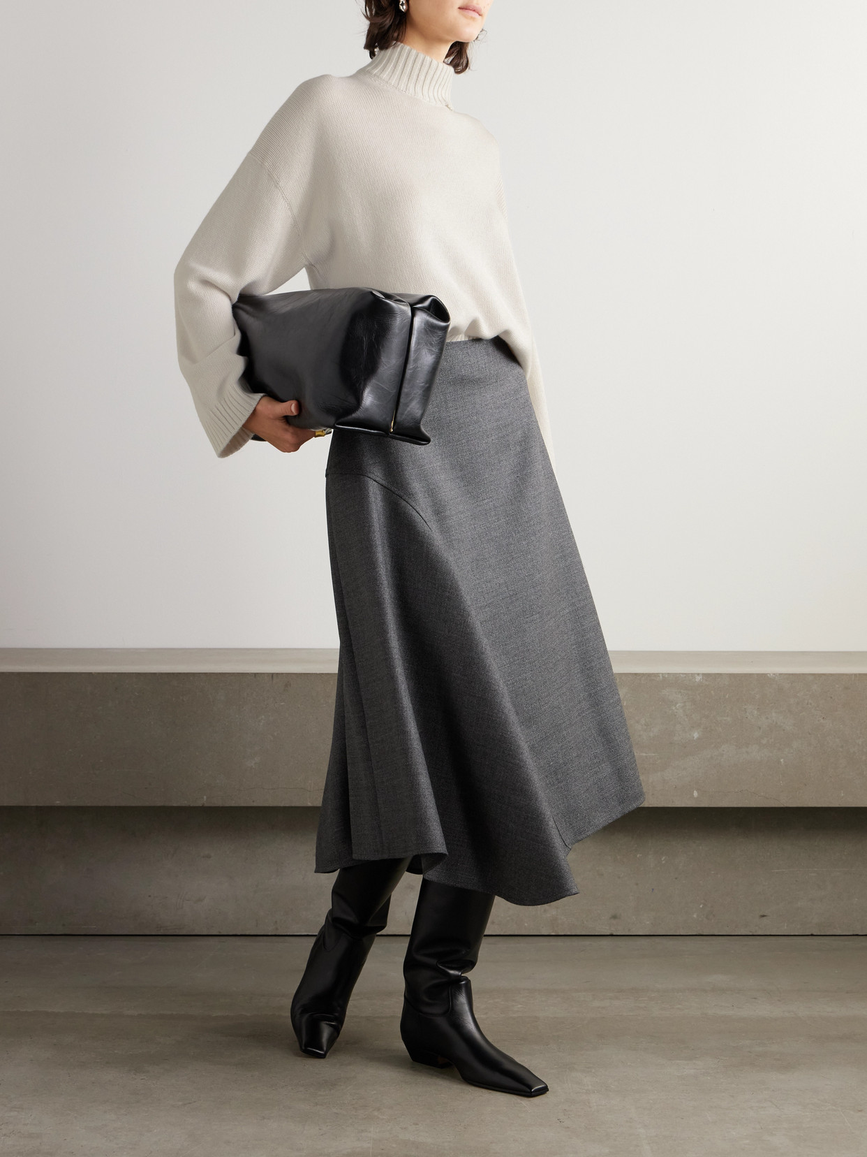 Brunello Cucinelli Turtleneck Cashmere Sweater In White