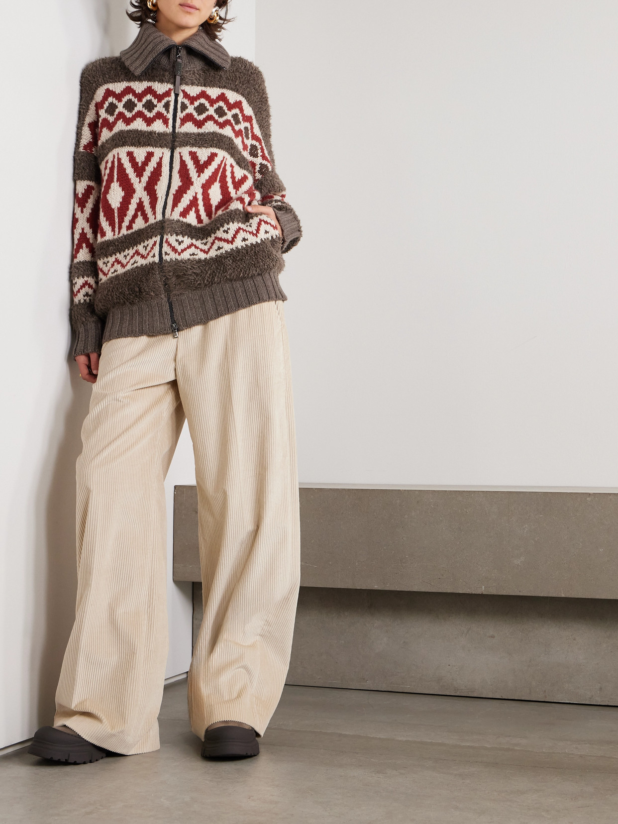 Brunello Cucinelli Oversized Intarsia Cashmere Zip-up Cardigan In Brown