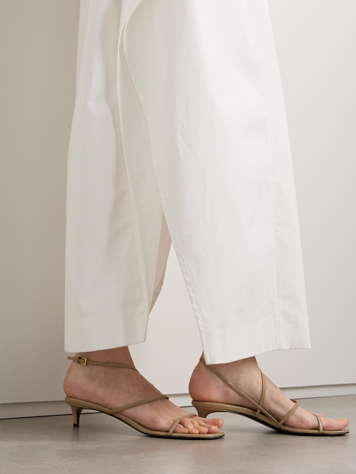 Khaite Loop Leather Sandals In Neutrals