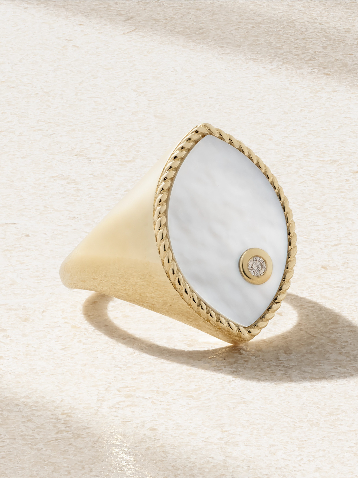 Yvonne Léon Chevalière Marquise 9-karat Gold, Mother-of-pearl And Diamond Signet Ring In White
