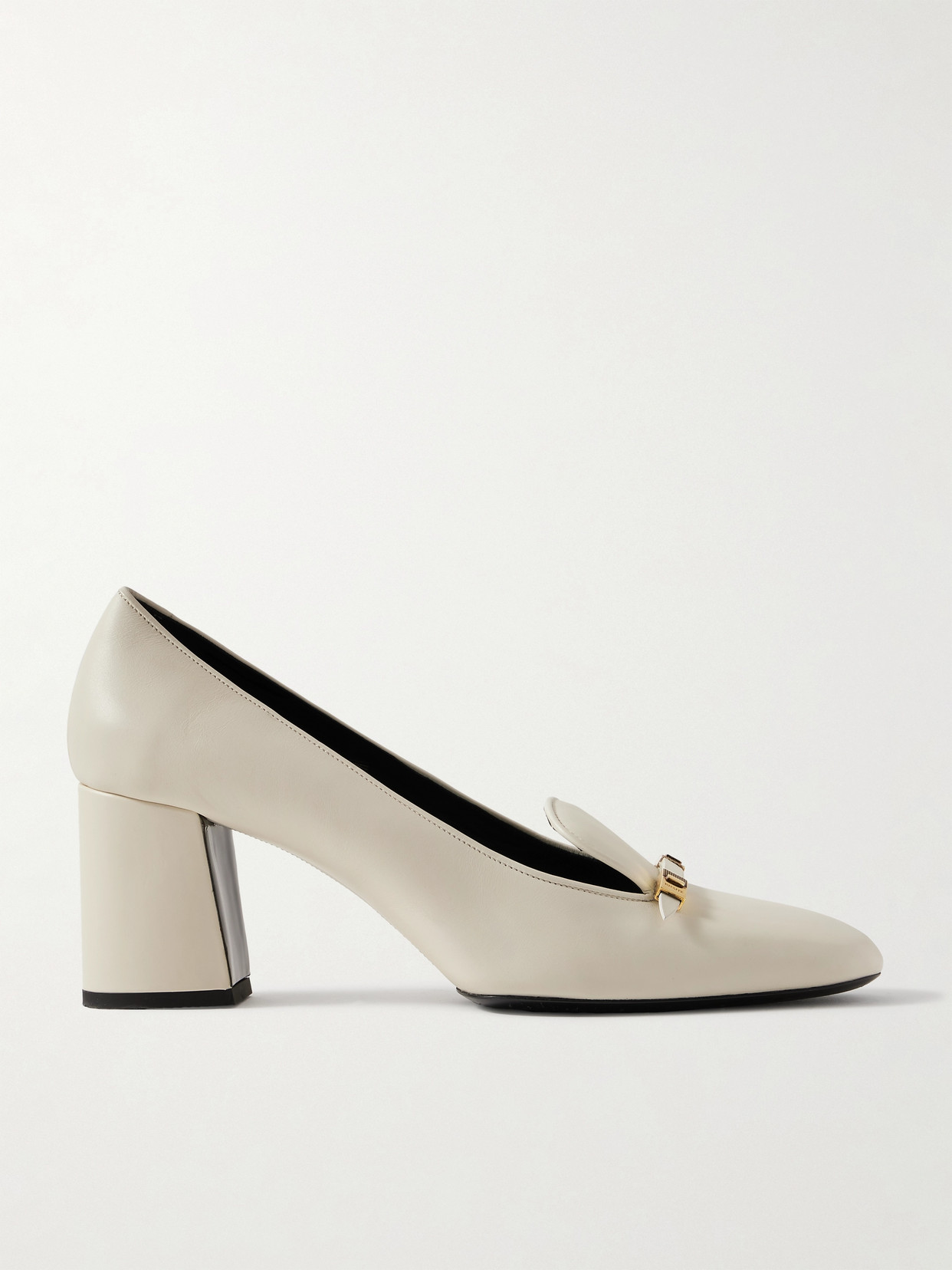 Khaite Fawn Zweifarbige Pumps Aus Lackleder In Ivory