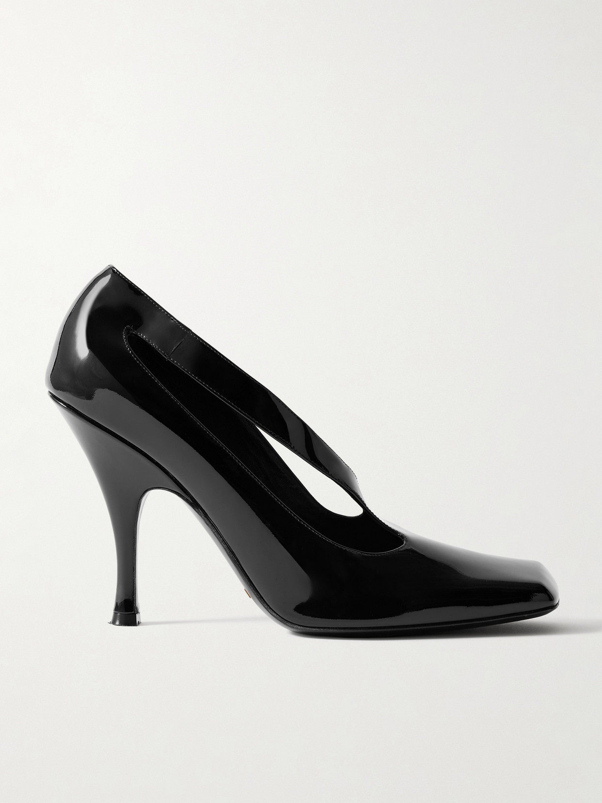 Khaite Eva Cutout Patent-leather Pumps In Black